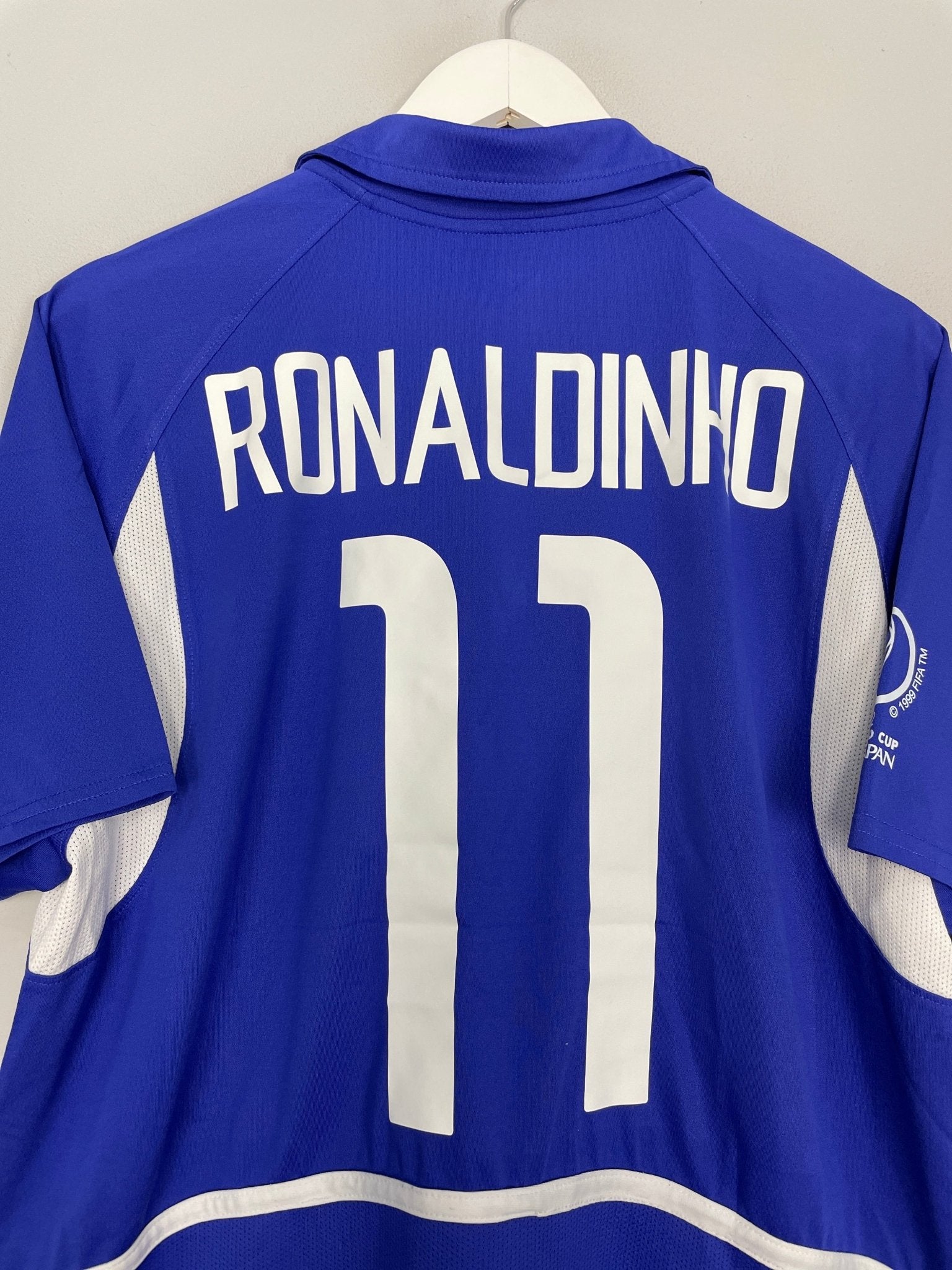 Shop 2002/04 BRAZIL RONALDINHO #11 AWAY SHIRT (M) NIKE, classic football shirts, vintage football shirts & retro soccer jerseys at Cult Kits