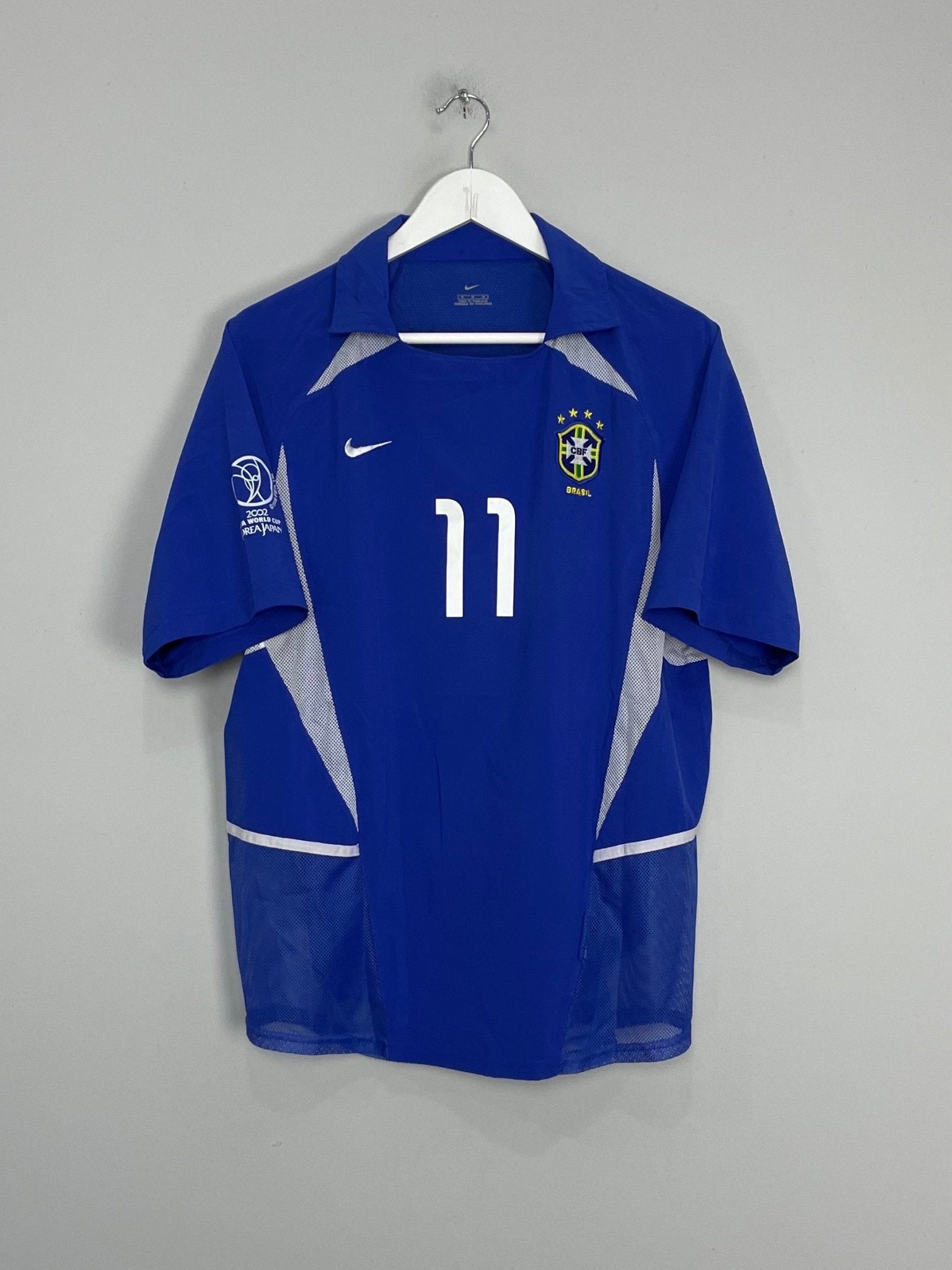 Shop 2002/04 BRAZIL RONALDINHO #11 AWAY SHIRT (M) NIKE, classic football shirts, vintage football shirts & retro soccer jerseys at Cult Kits