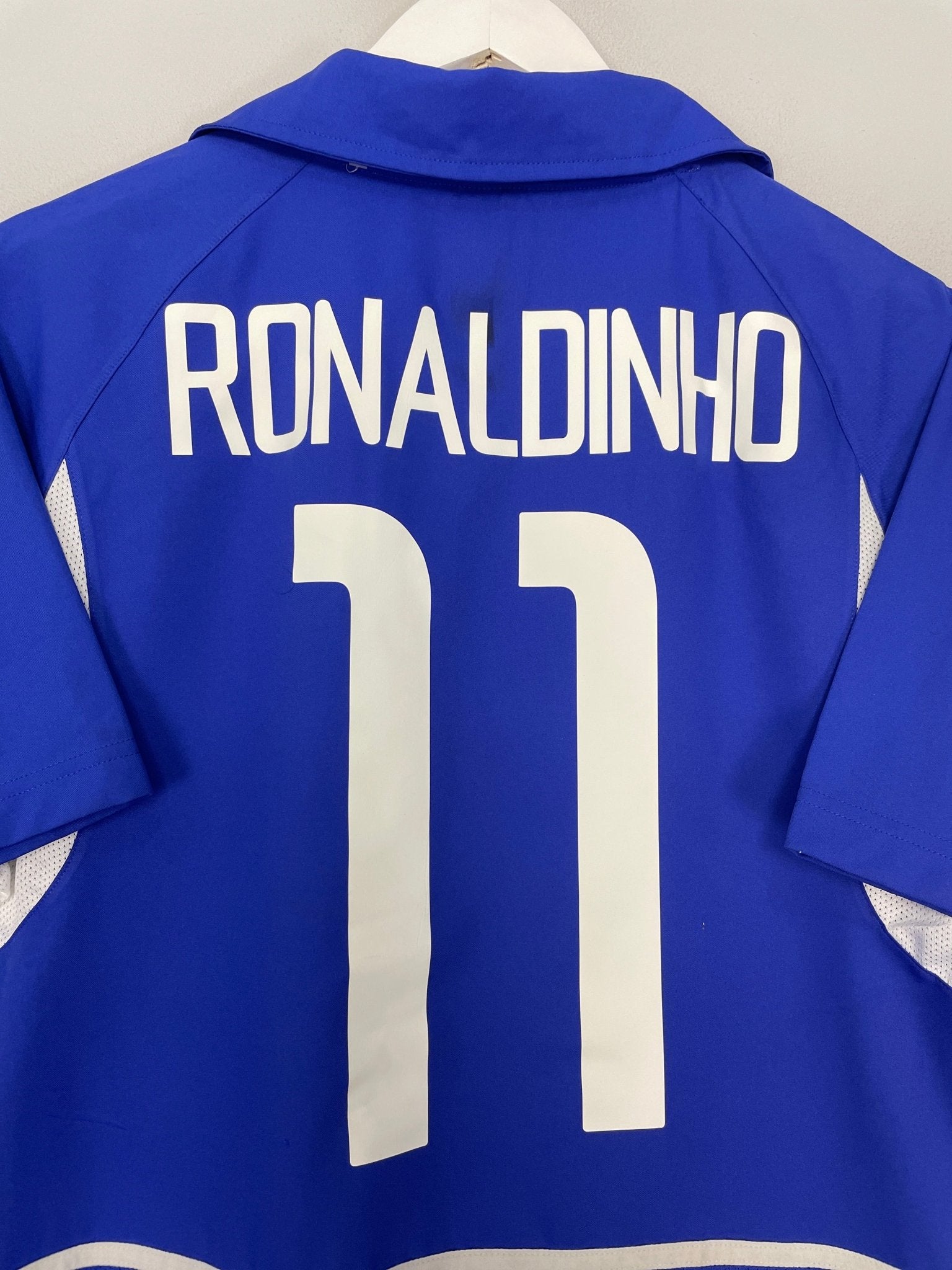 Shop 2002/04 BRAZIL RONALDINHO #11 AWAY SHIRT (S) NIKE, classic football shirts, vintage football shirts & retro soccer jerseys at Cult Kits