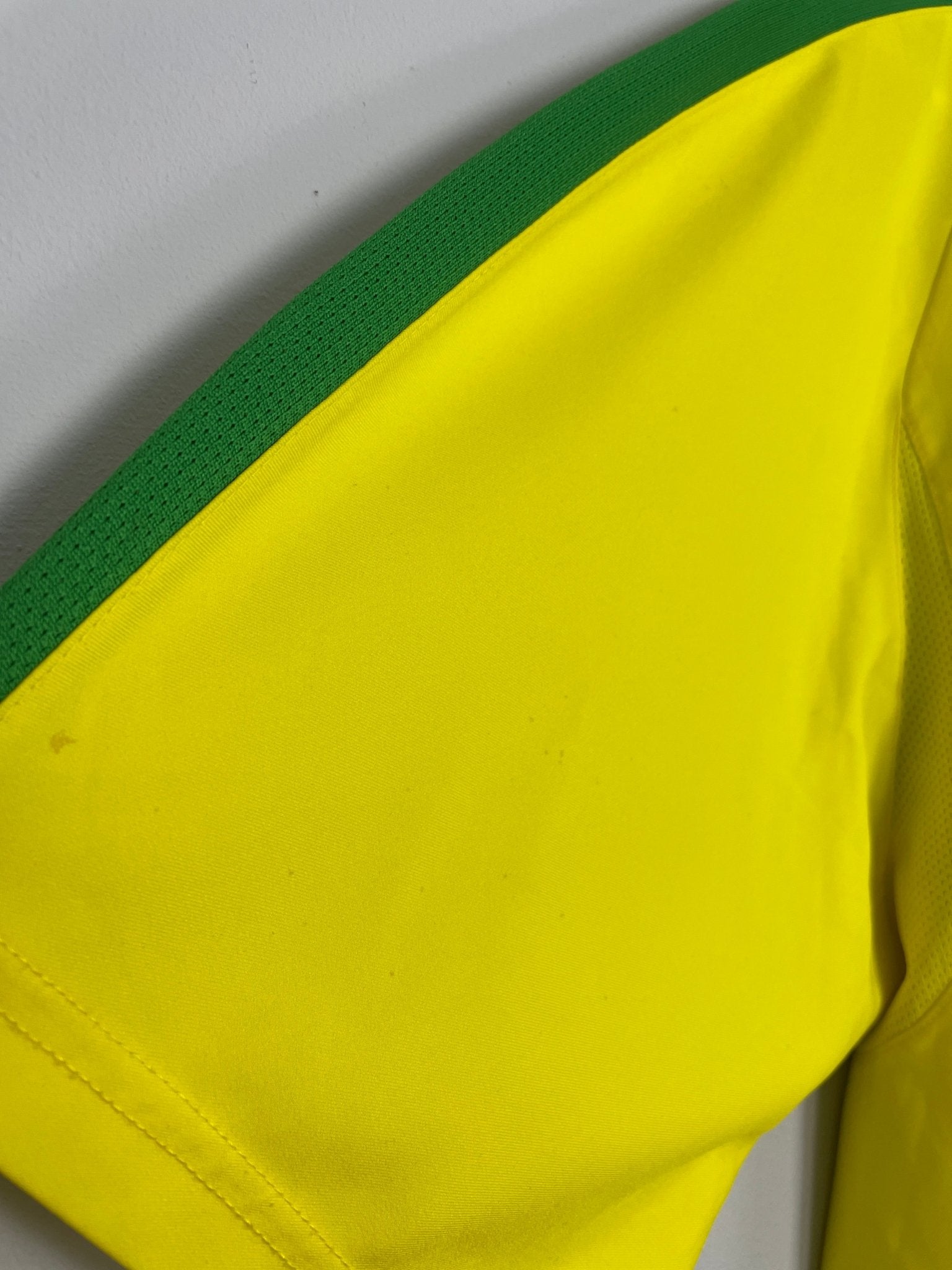 Shop 2002/04 BRAZIL RONALDO #9 HOME SHIRT (L) NIKE, classic football shirts, vintage football shirts & retro soccer jerseys at Cult Kits