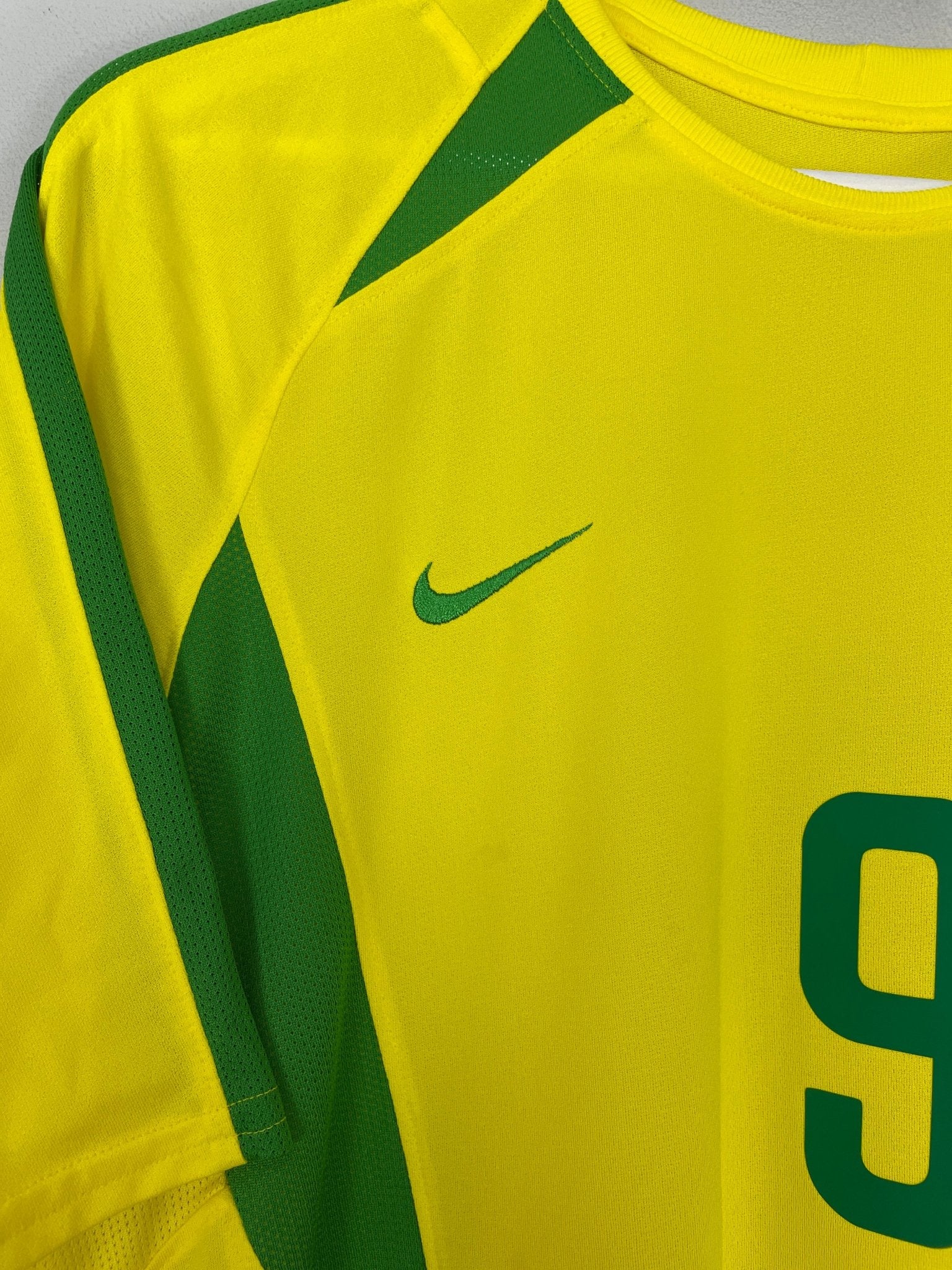Shop 2002/04 BRAZIL RONALDO #9 HOME SHIRT (M) NIKE, classic football shirts, vintage football shirts & retro soccer jerseys at Cult Kits