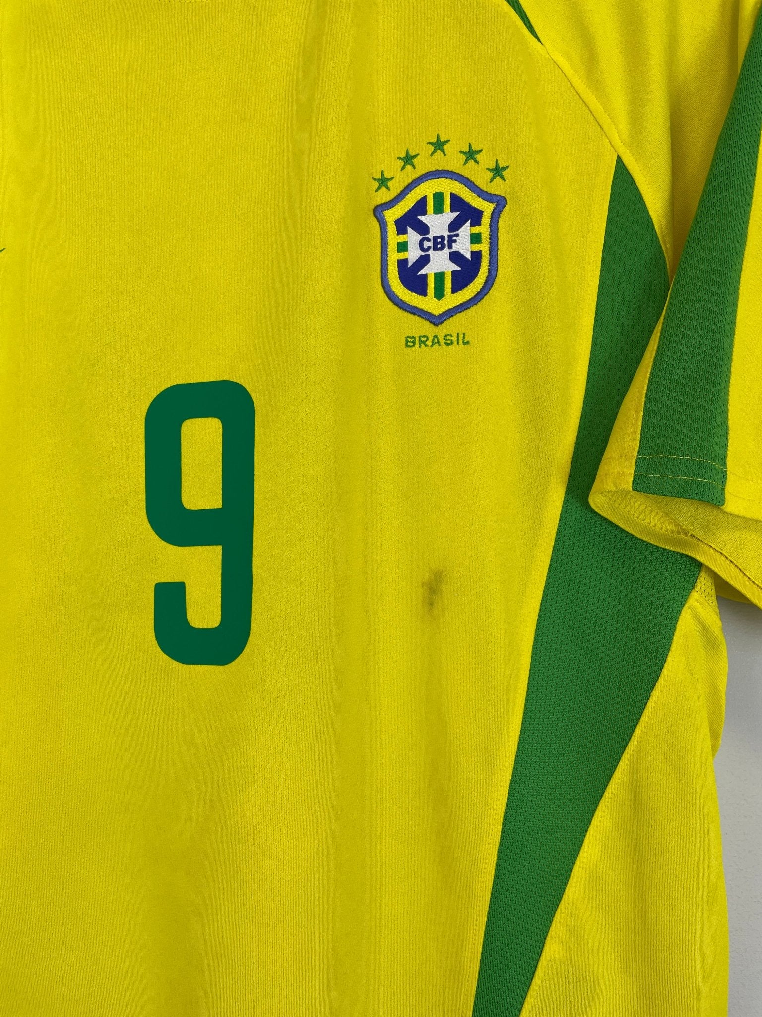 Shop 2002/04 BRAZIL RONALDO #9 HOME SHIRT (M) NIKE, classic football shirts, vintage football shirts & retro soccer jerseys at Cult Kits