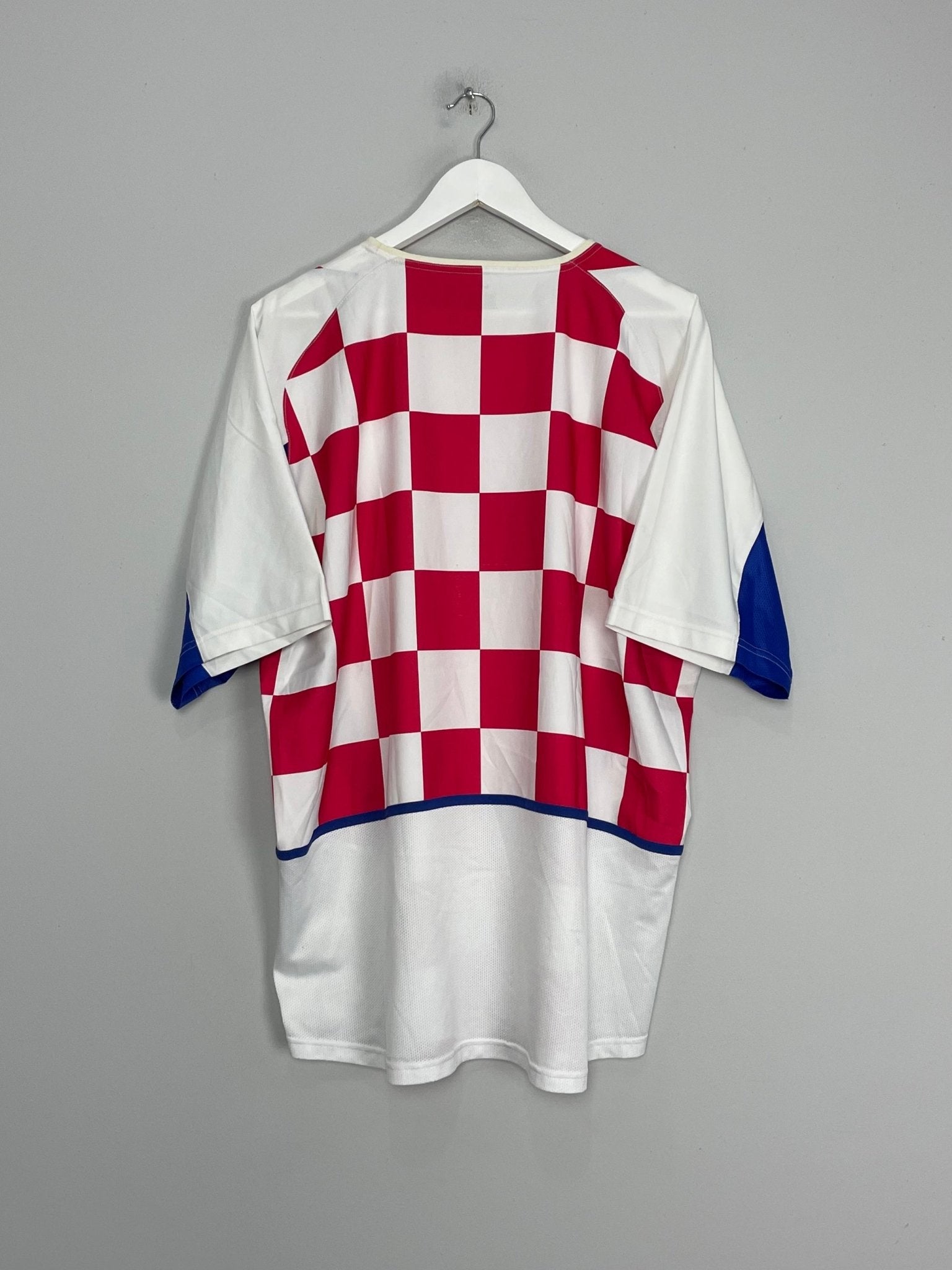 Shop 2002/04 CROATIA HOME SHIRT (XL) NIKE, classic football shirts, vintage football shirts & retro soccer jerseys at Cult Kits