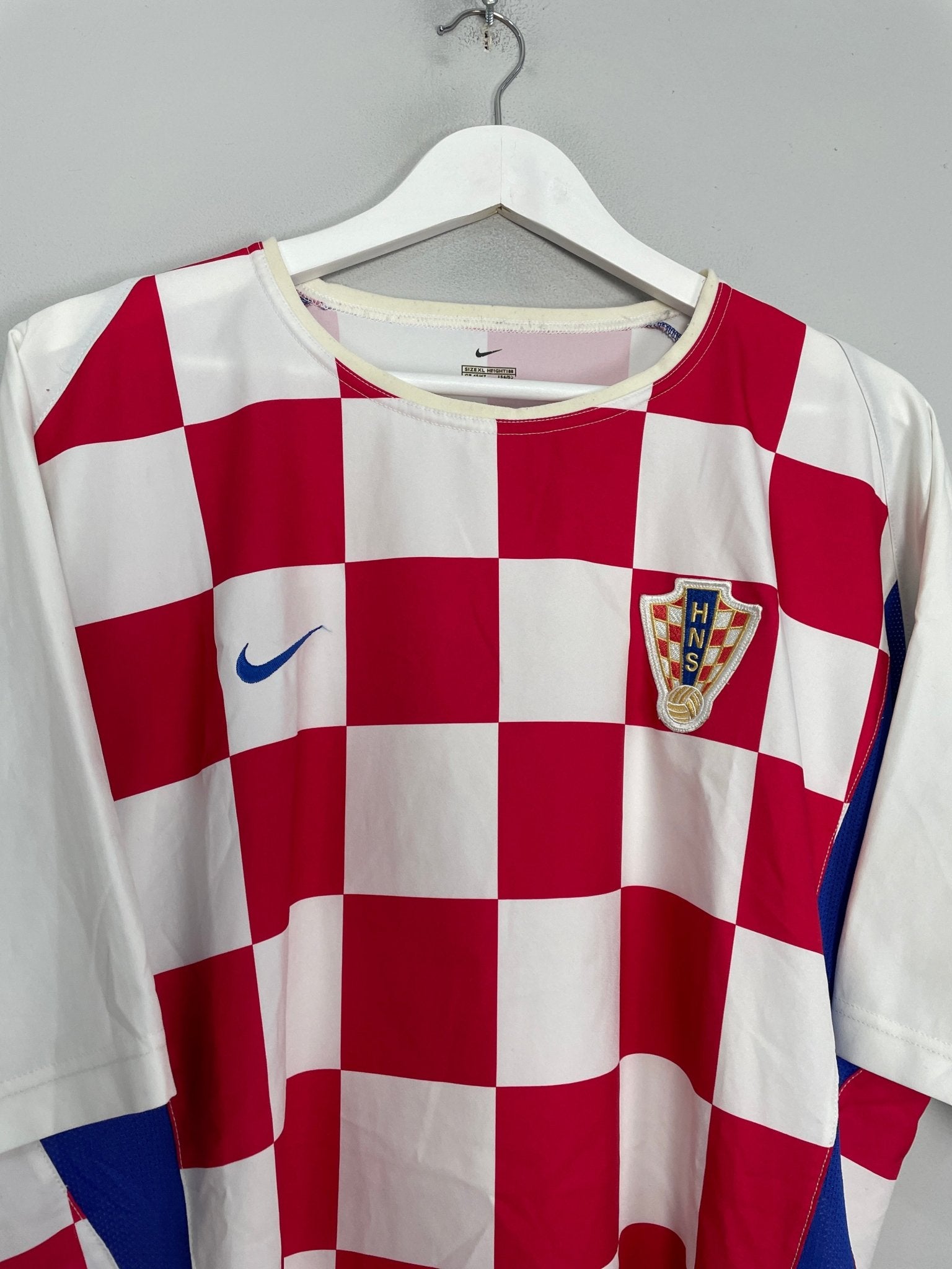 Shop 2002/04 CROATIA HOME SHIRT (XL) NIKE, classic football shirts, vintage football shirts & retro soccer jerseys at Cult Kits