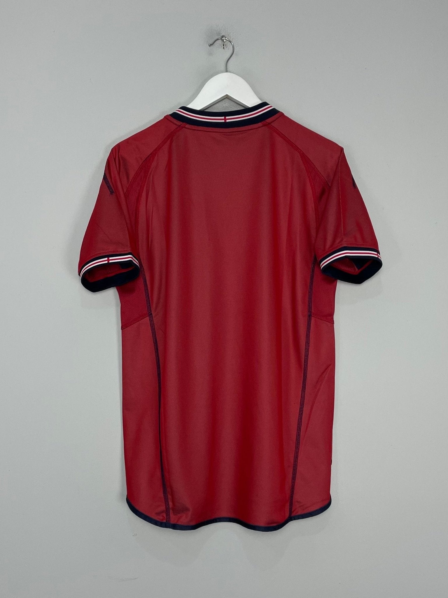 Shop 2002/04 ENGLAND AWAY SHIRT (M) UMBRO, classic football shirts, vintage football shirts & retro soccer jerseys at Cult Kits