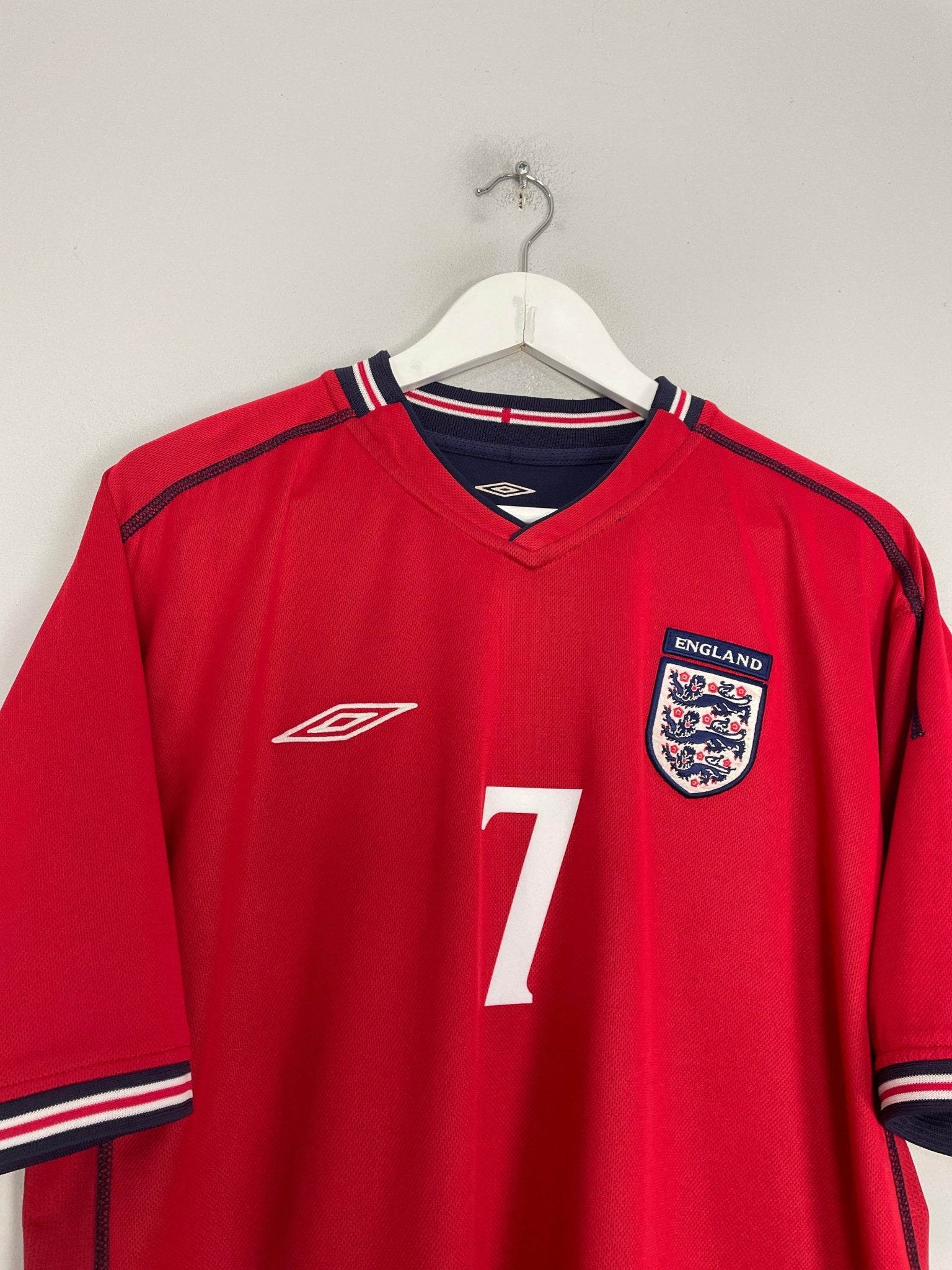 Shop 2002/04 ENGLAND BECKHAM #7 AWAY SHIRT (L) UMBRO, classic football shirts, vintage football shirts & retro soccer jerseys at Cult Kits
