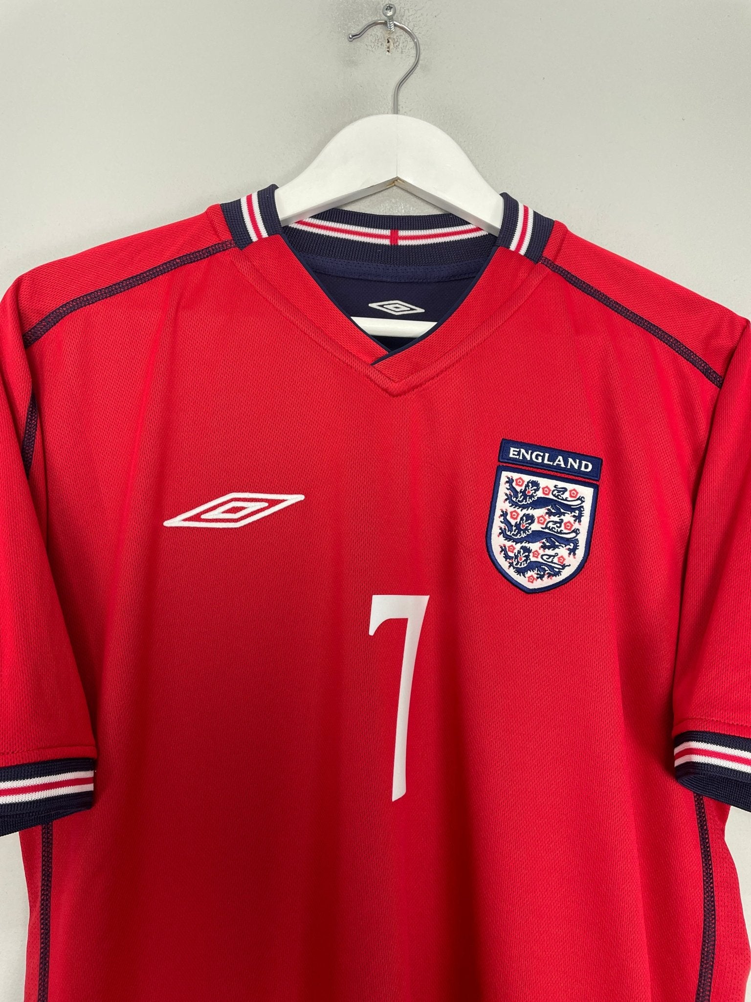 Shop 2002/04 ENGLAND BECKHAM #7 AWAY SHIRT (M) UMBRO, classic football shirts, vintage football shirts & retro soccer jerseys at Cult Kits