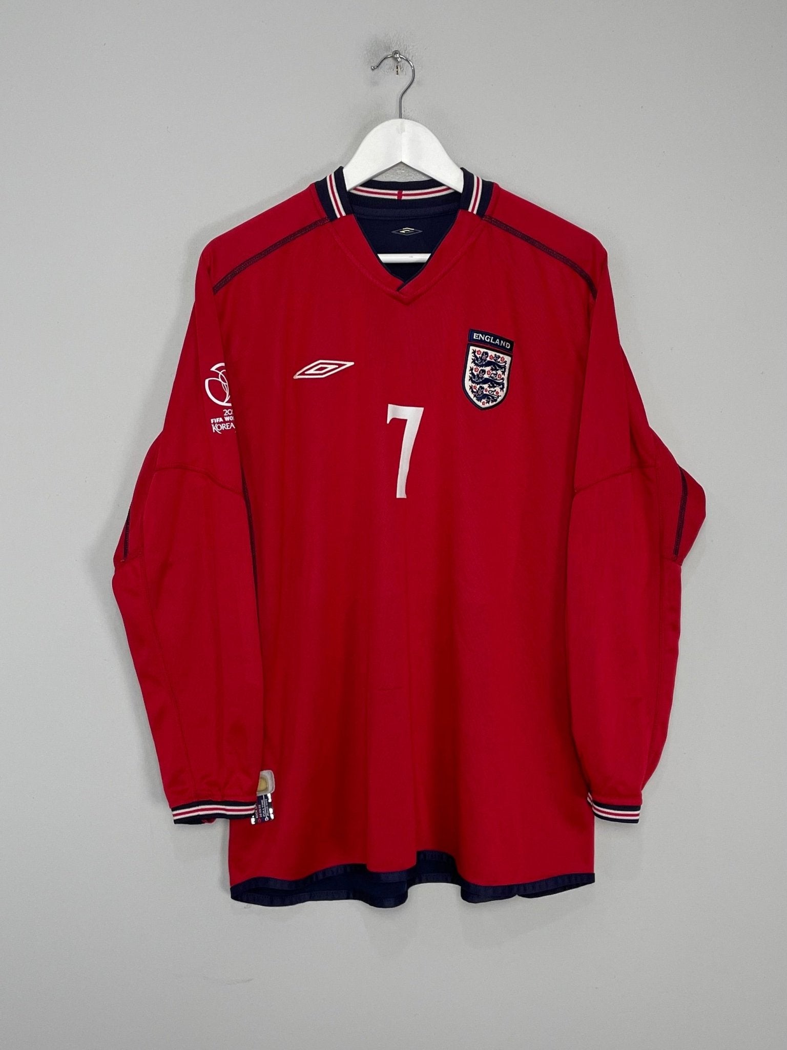 Shop 2002/04 ENGLAND BECKHAM #7 L/S AWAY SHIRT (M) UMBRO, classic football shirts, vintage football shirts & retro soccer jerseys at Cult Kits