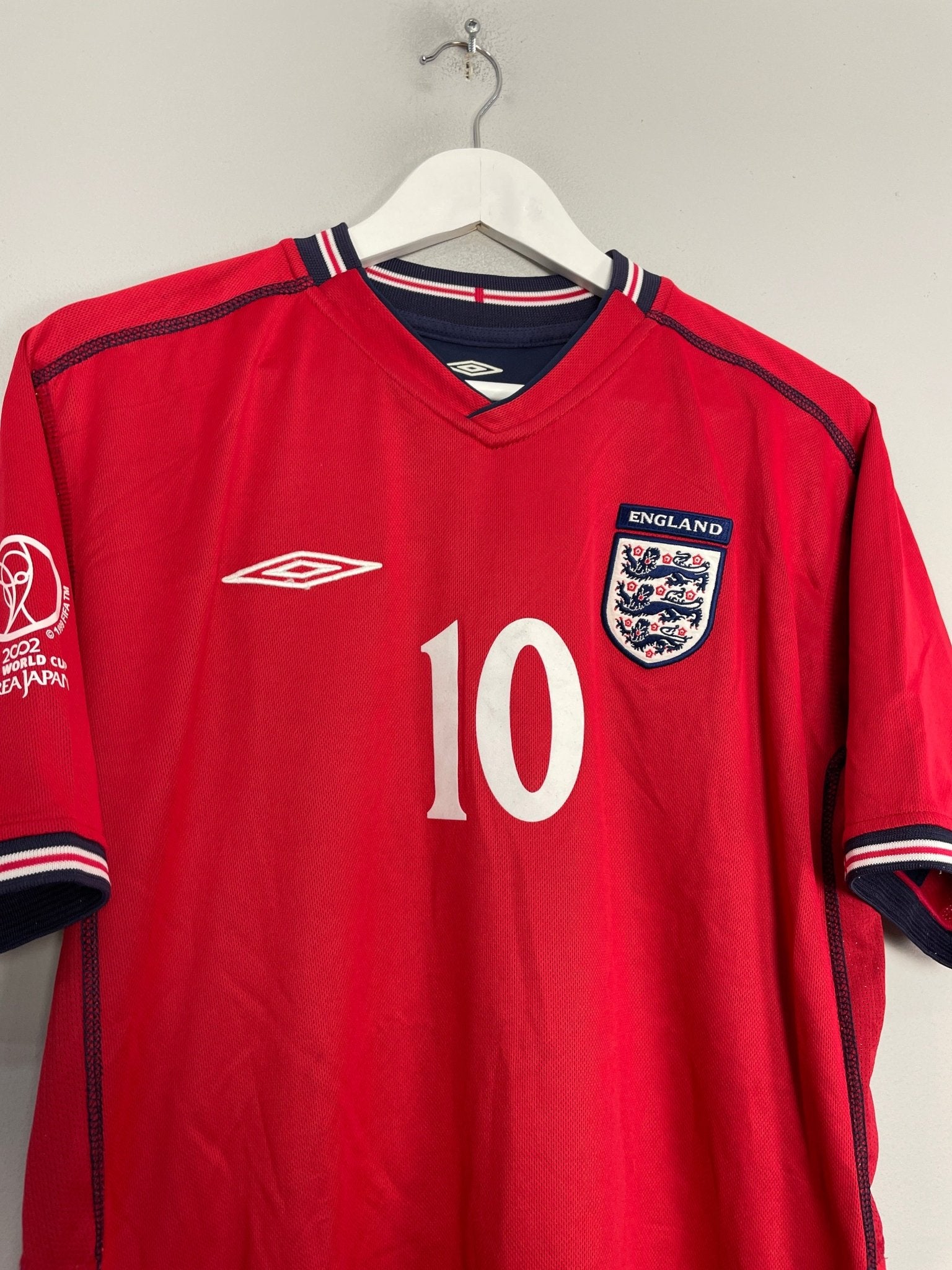 Shop 2002/04 ENGLAND OWEN #10 AWAY SHIRT (L) UMBRO, classic football shirts, vintage football shirts & retro soccer jerseys at Cult Kits