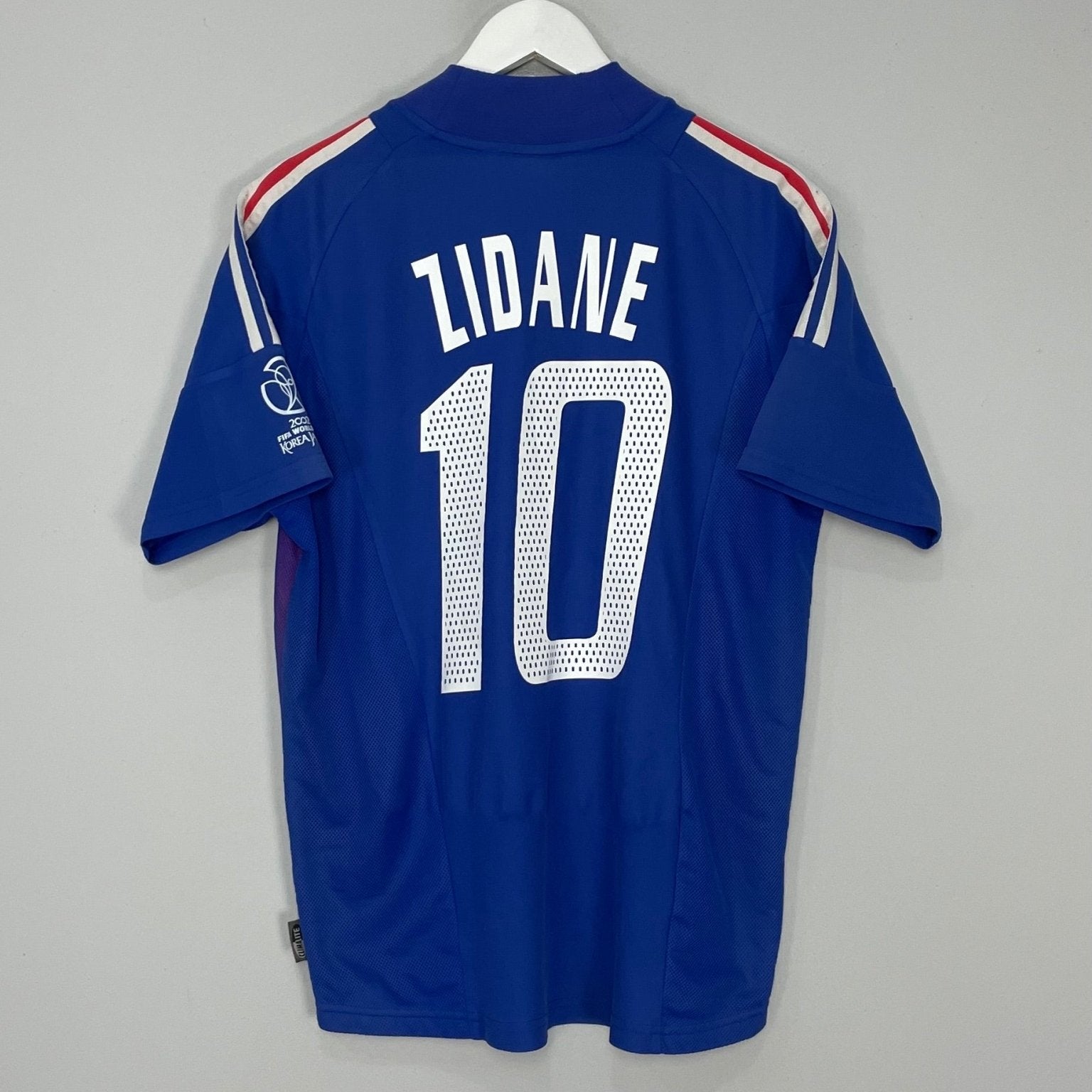 Shop 2002/04 FRANCE ZIDANE #10 HOME SHIRT (M) ADIDAS, classic football shirts, vintage football shirts & retro soccer jerseys at Cult Kits