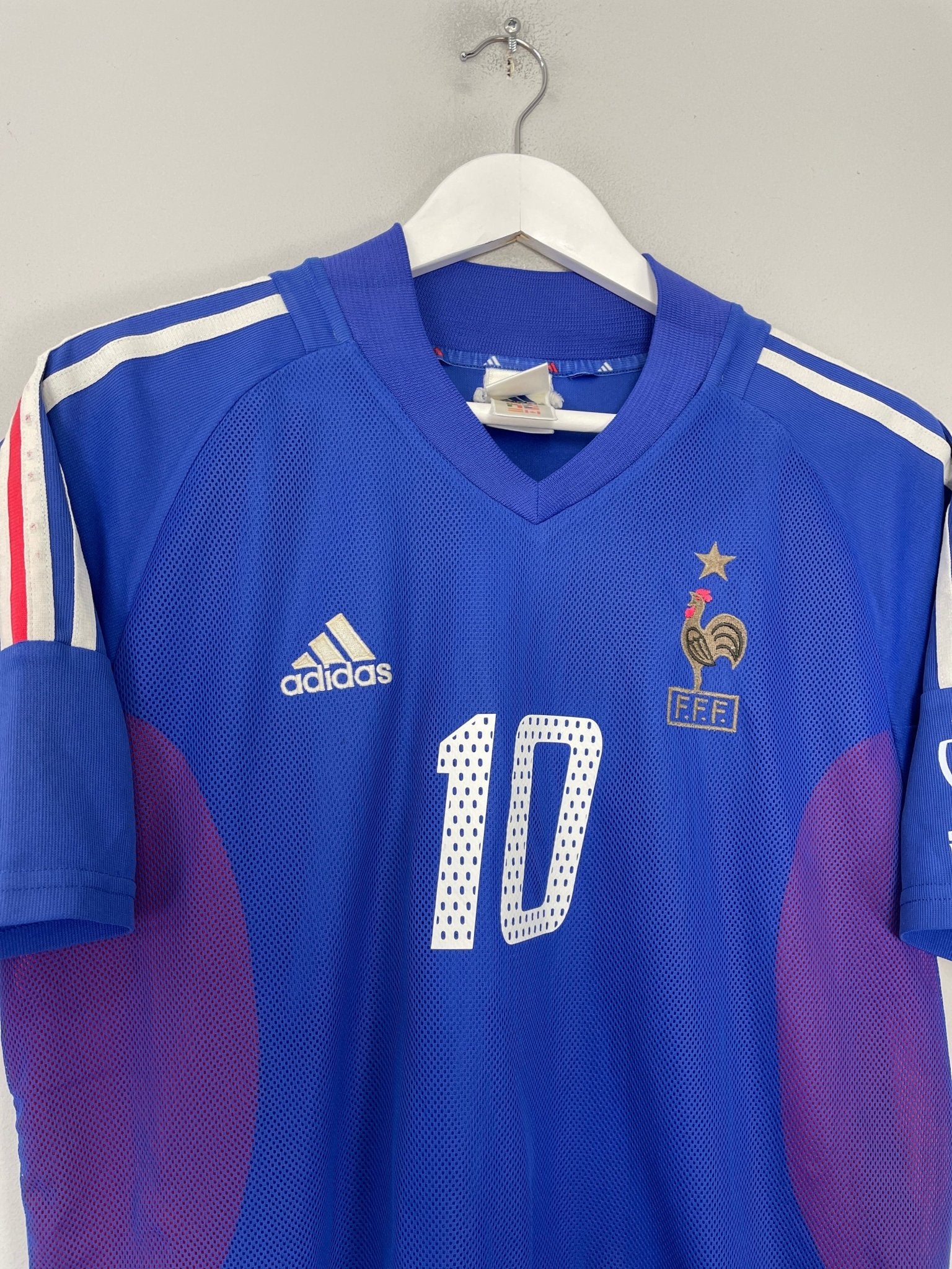 Shop 2002/04 FRANCE ZIDANE #10 HOME SHIRT (M) ADIDAS, classic football shirts, vintage football shirts & retro soccer jerseys at Cult Kits
