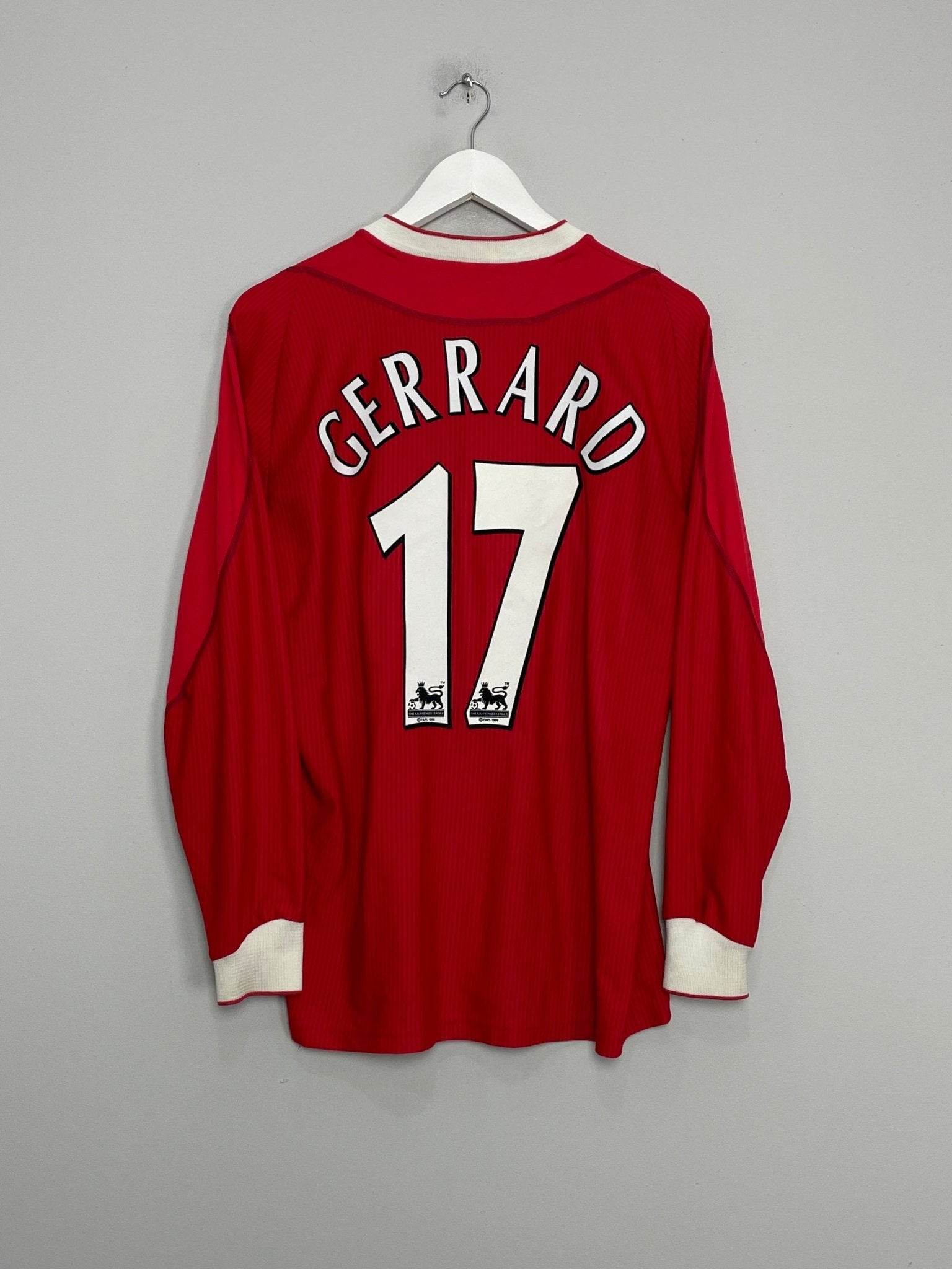 Shop 2002/04 LIVERPOOL GERRARD #17 L/S HOME SHIRT (M) REEBOK, classic football shirts, vintage football shirts & retro soccer jerseys at Cult Kits