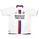 Buy 2002/04 Lyon Juninho 8 Home Shirt (XXL) Umbro ~ Free worldwide shipping ~ Authentic Vintage Football Shirts from Cult Kits