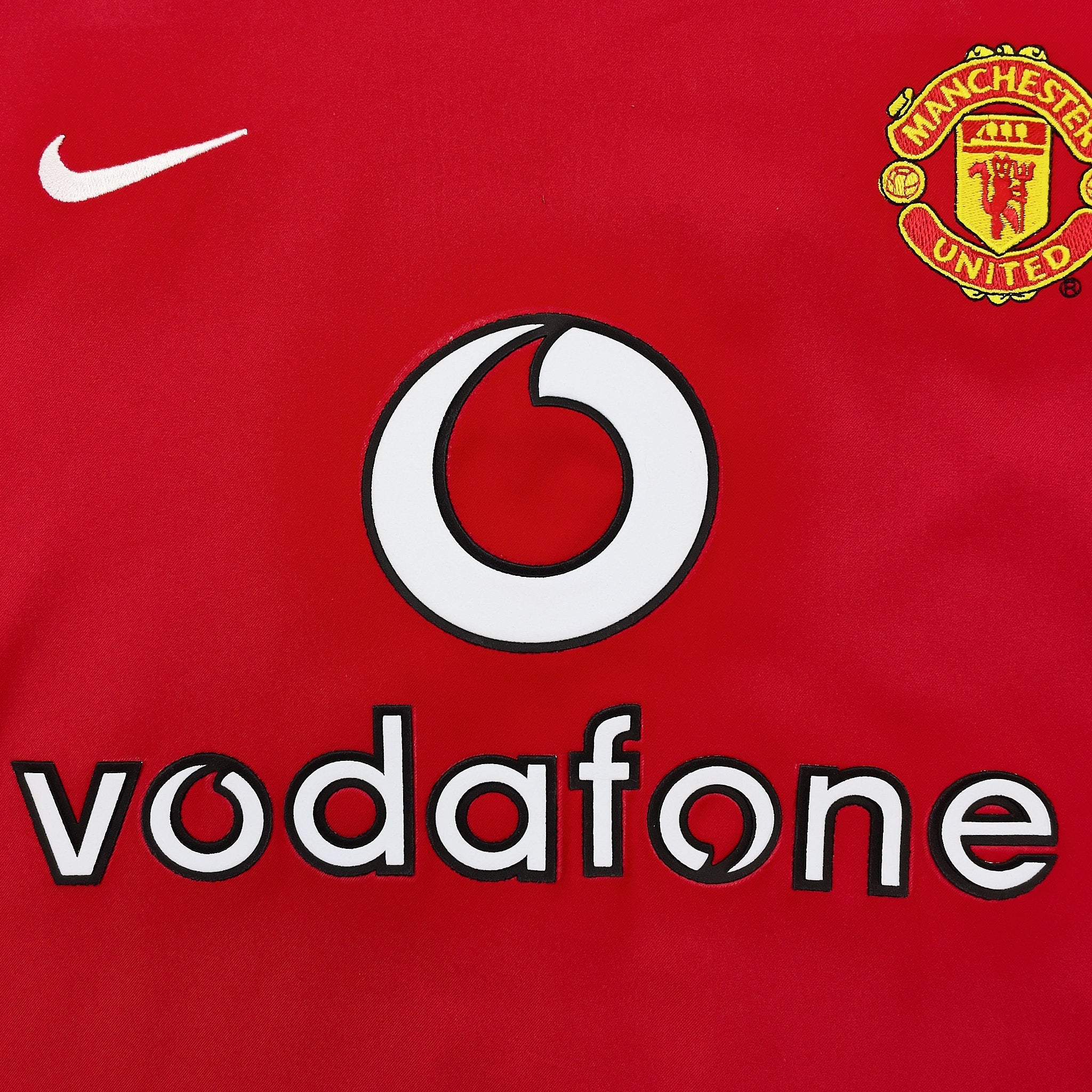 Buy 2002/04 Manchester United Beckham 7 Home Shirt (M) Nike ~ Free worldwide shipping ~ Authentic Vintage Football Shirts from Cult Kits