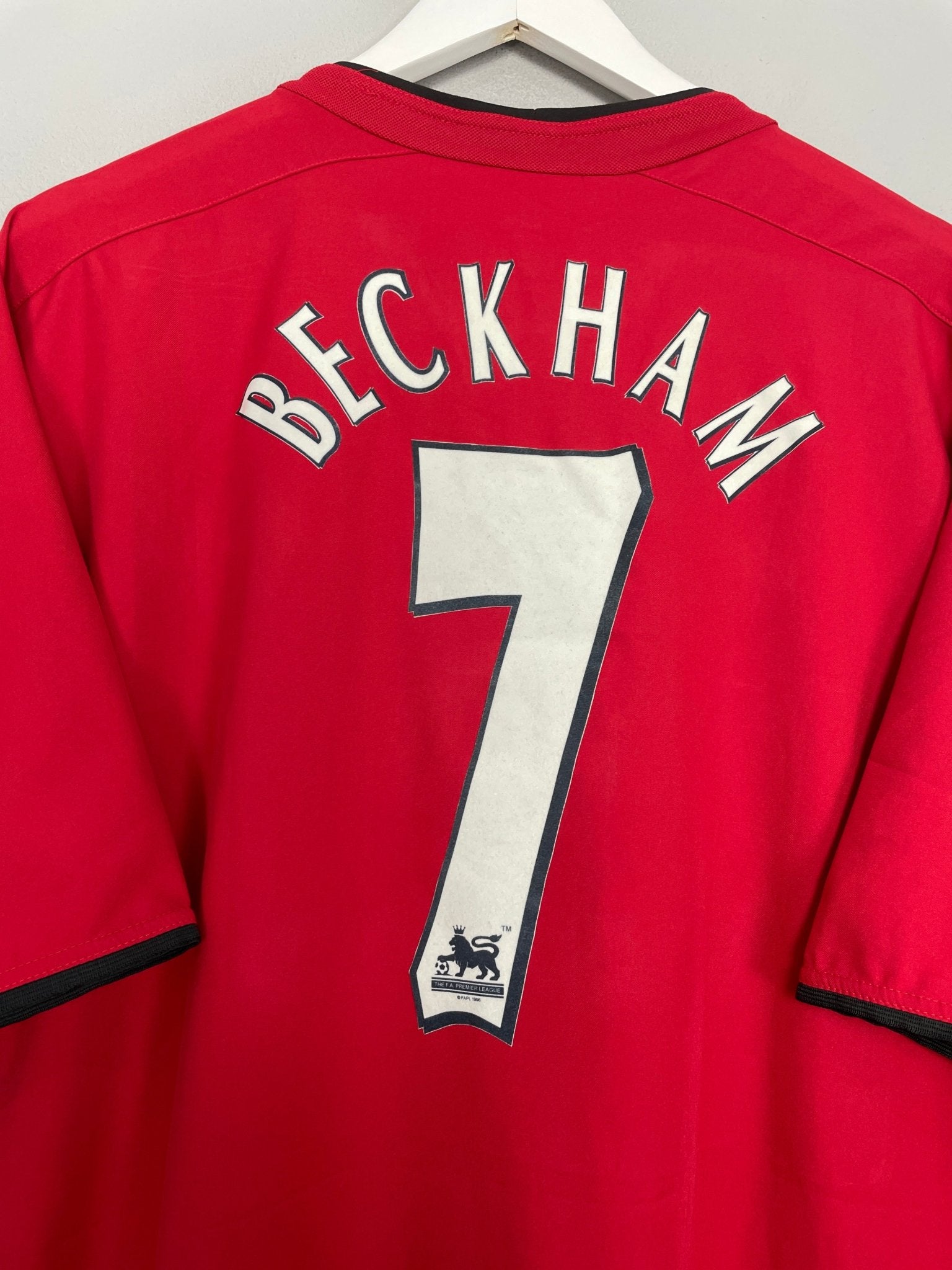 Shop 2002/04 MANCHESTER UNITED BECKHAM #7 HOME SHIRT (XL) NIKE, classic football shirts, vintage football shirts & retro soccer jerseys at Cult Kits