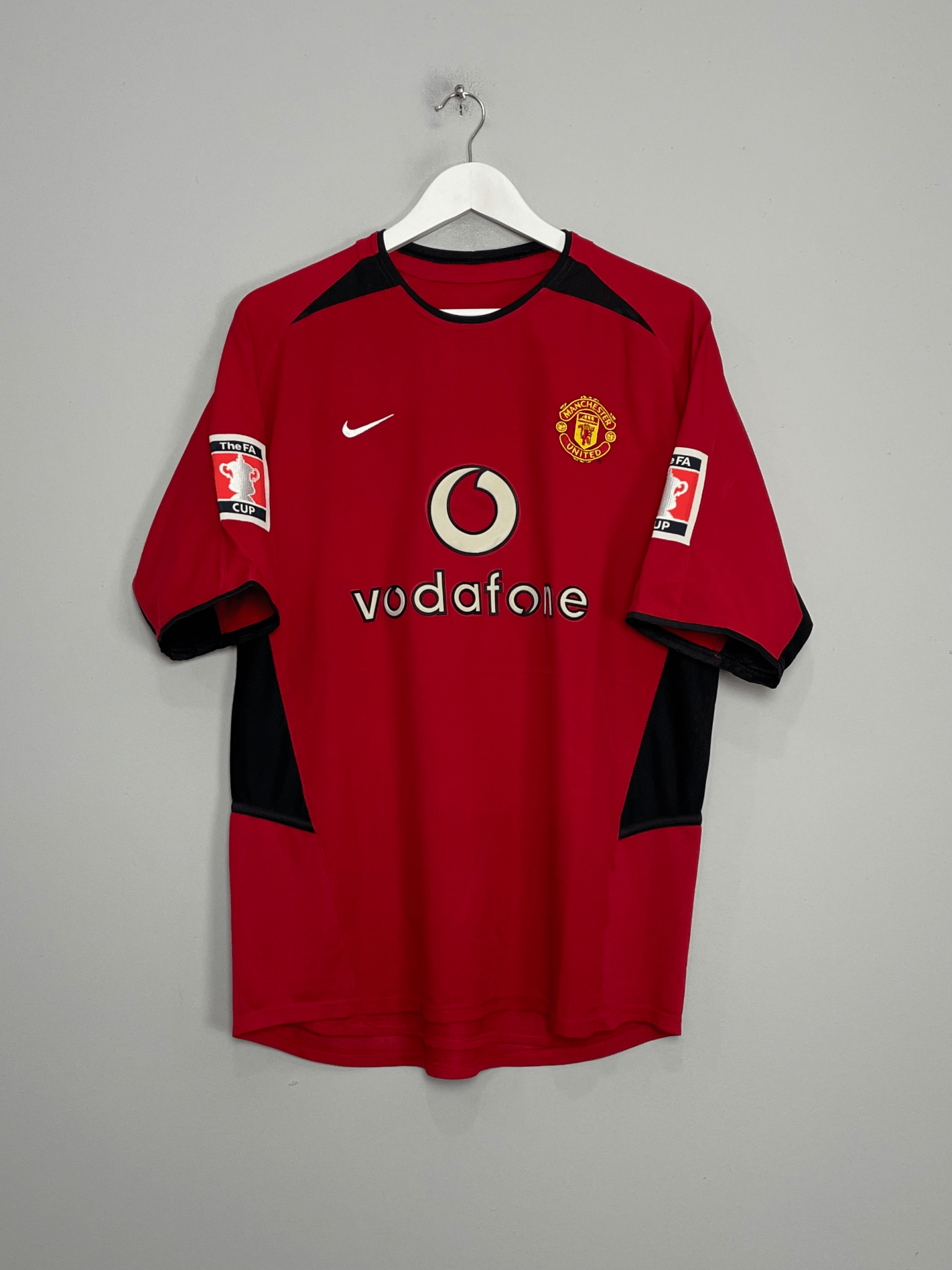 Shop 2002/04 MANCHESTER UNITED KEANE #16 FA CUP HOME SHIRT (M) NIKE, classic football shirts, vintage football shirts & retro soccer jerseys at Cult Kits