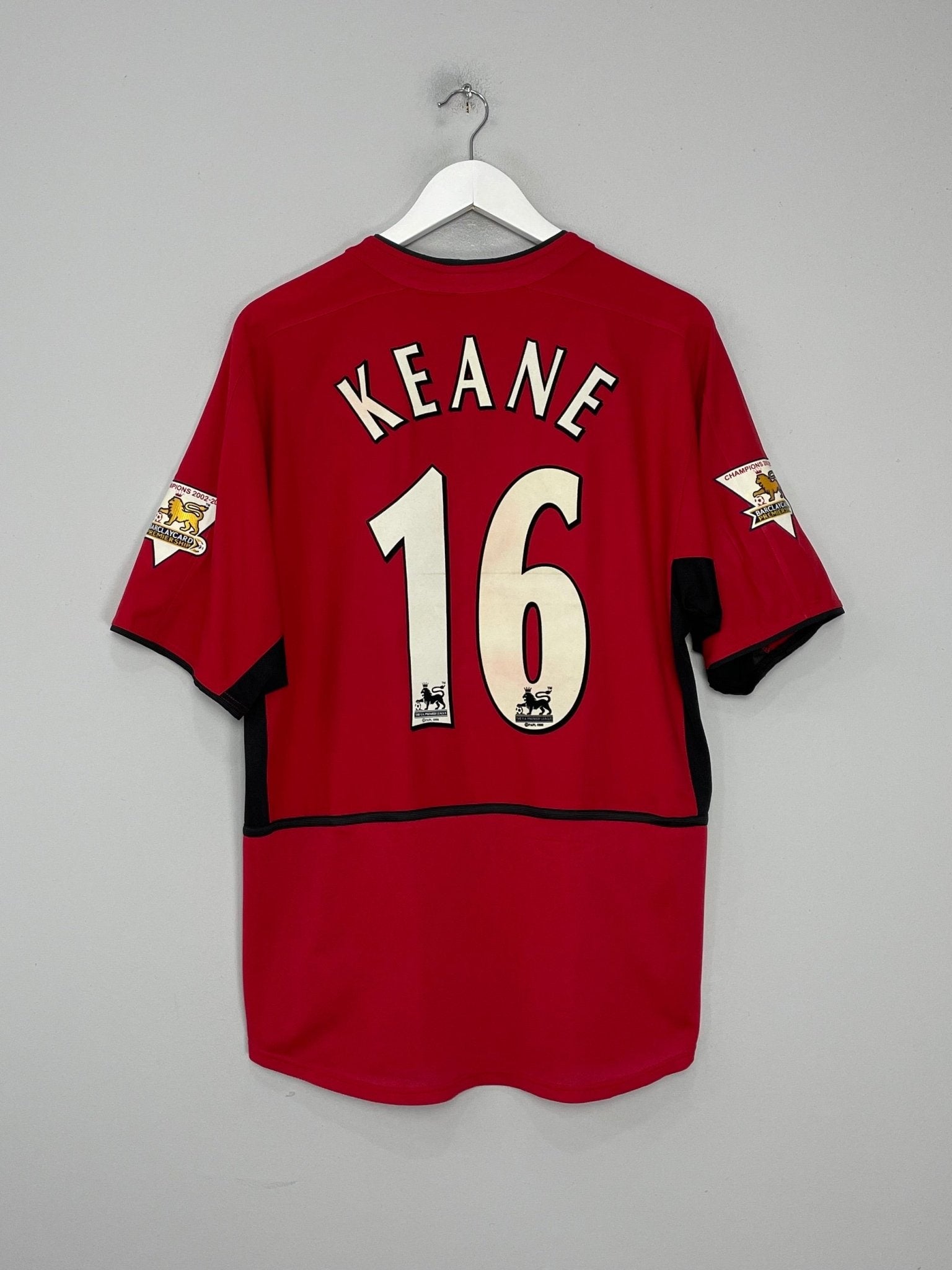 Shop 2002/04 MANCHESTER UNITED KEANE #16 HOME SHIRT (M) NIKE, classic football shirts, vintage football shirts & retro soccer jerseys at Cult Kits