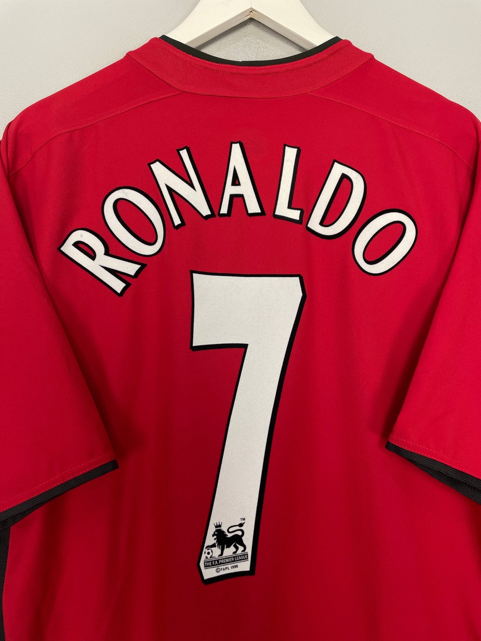 Shop 2002/04 MANCHESTER UNITED RONALDO #7 HOME SHIRT (XL) NIKE, classic football shirts, vintage football shirts & retro soccer jerseys at Cult Kits