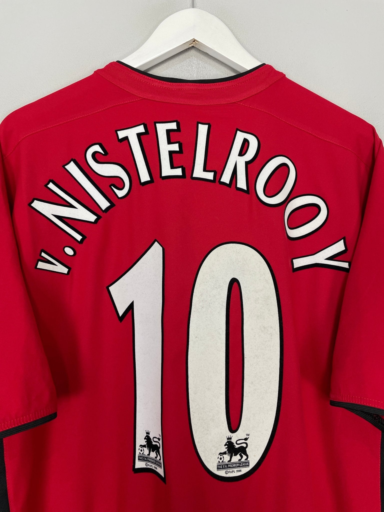Shop 2002/04 MANCHESTER UNITED V.NISTELROOY #10 HOME SHIRT (XL) NIKE, classic football shirts, vintage football shirts & retro soccer jerseys at Cult Kits
