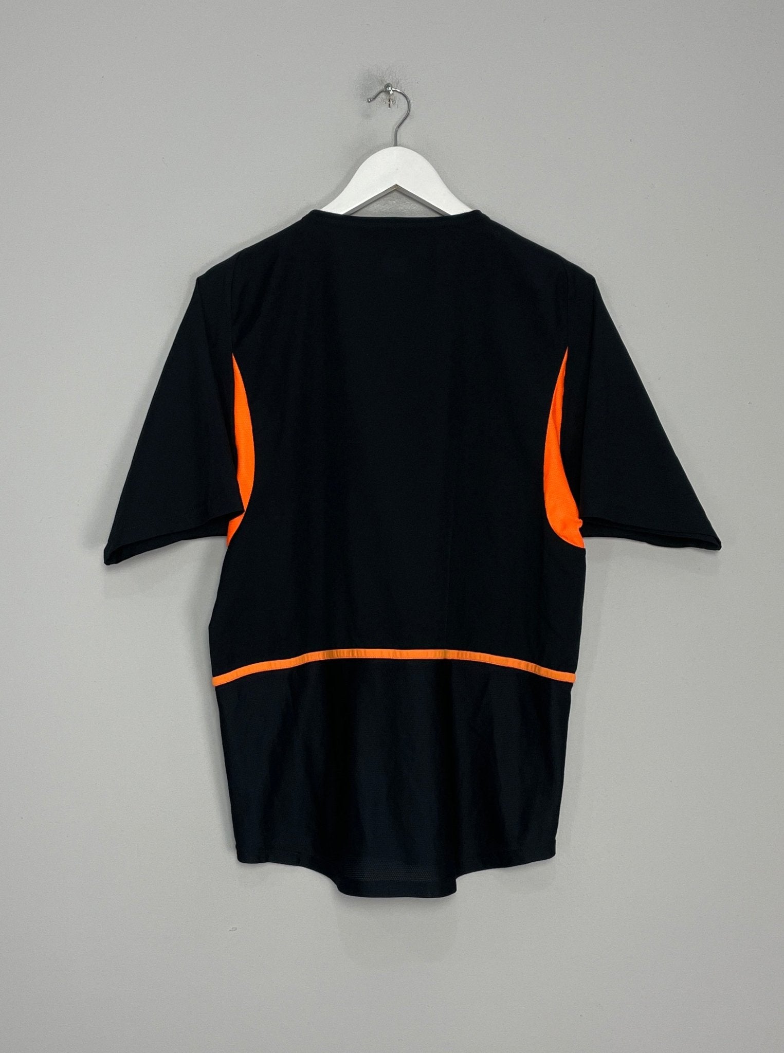 Shop 2002/04 NETHERLANDS AWAY SHIRT (M) NIKE, classic football shirts, vintage football shirts & retro soccer jerseys at Cult Kits