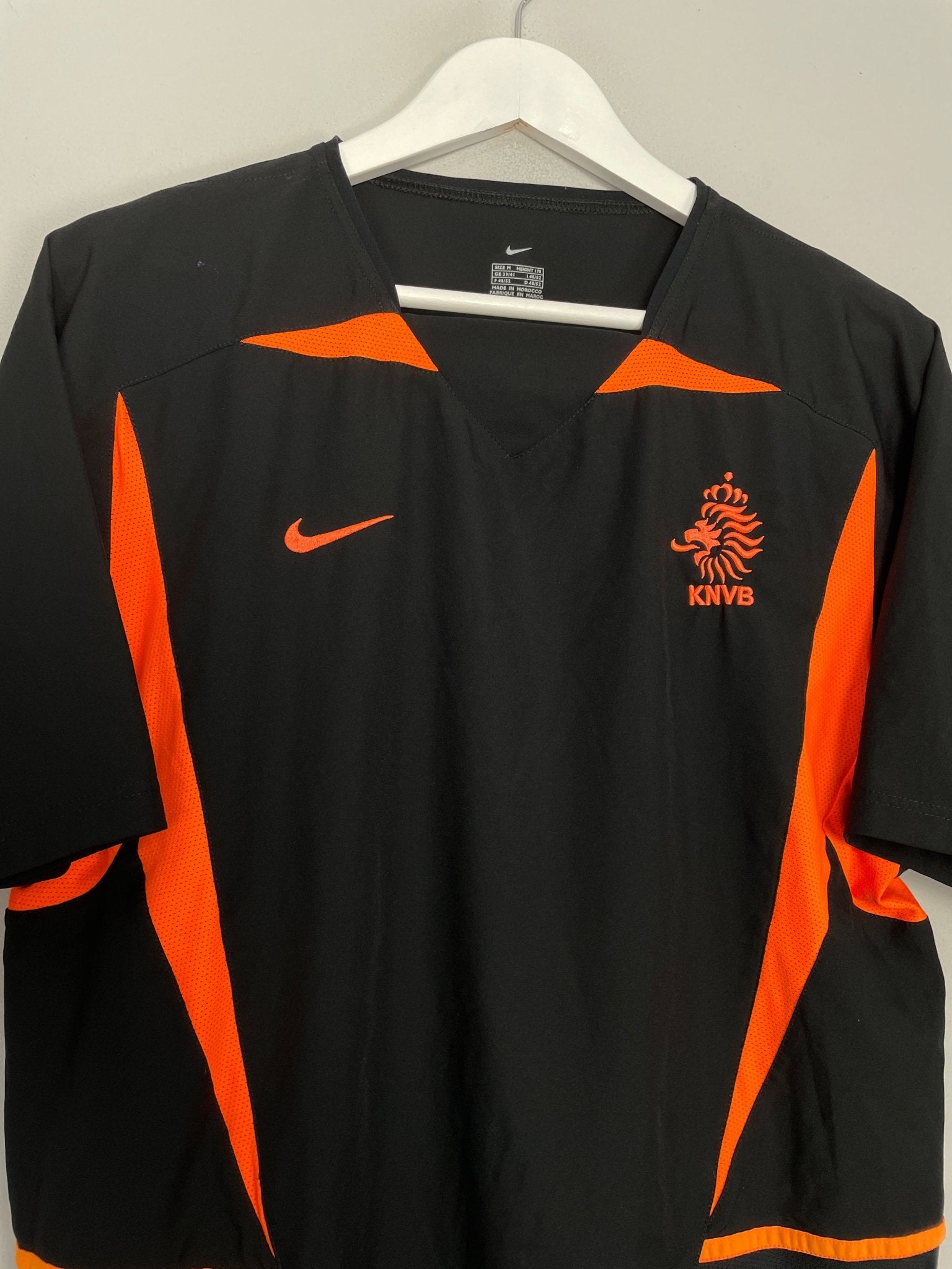 Shop 2002/04 NETHERLANDS AWAY SHIRT (M) NIKE, classic football shirts, vintage football shirts & retro soccer jerseys at Cult Kits