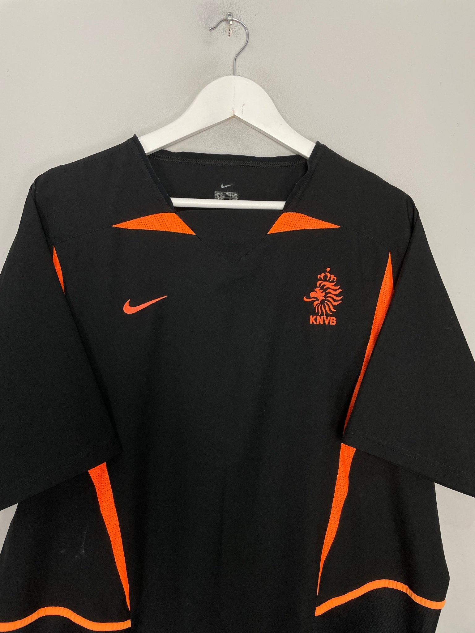 Shop 2002/04 NETHERLANDS AWAY SHIRT (XL) NIKE, classic football shirts, vintage football shirts & retro soccer jerseys at Cult Kits