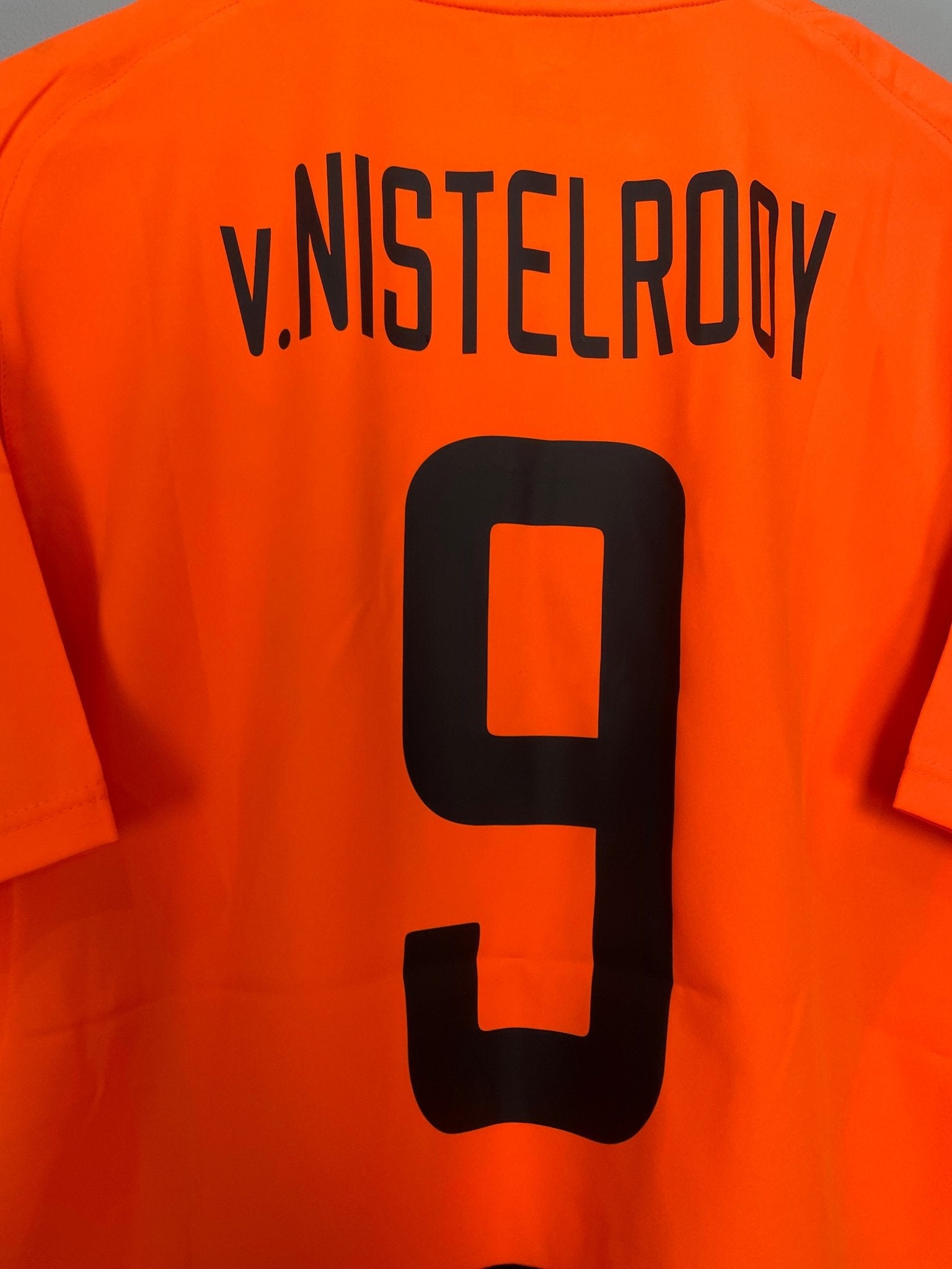 Shop 2002/04 NETHERLANDS V.NISTELROOY #9 HOME SHIRT (M) NIKE, classic football shirts, vintage football shirts & retro soccer jerseys at Cult Kits