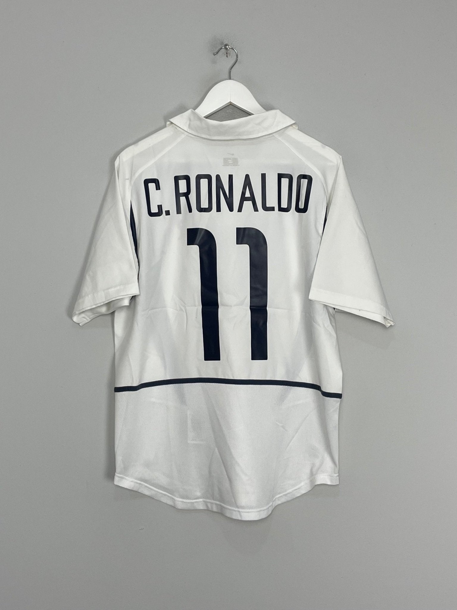 Shop 2002/04 PORTUGAL C.RONALDO #11 AWAY SHIRT (M) NIKE, classic football shirts, vintage football shirts & retro soccer jerseys at Cult Kits