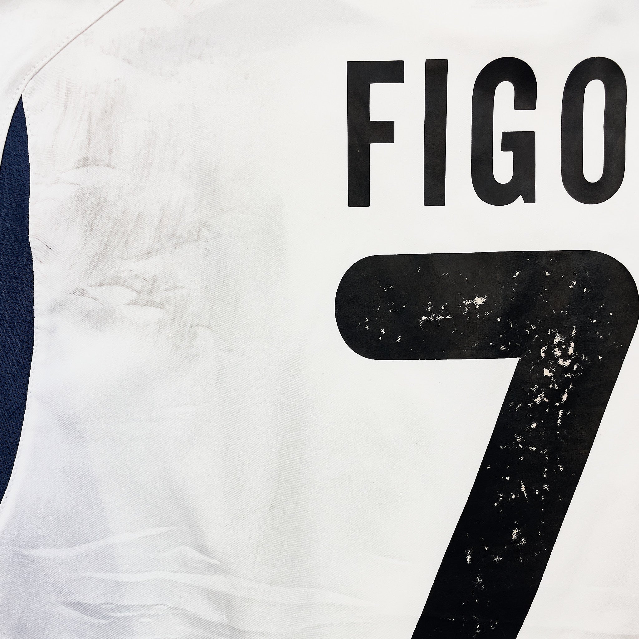 Buy 2002/04 Portugal Figo 7 Away Shirt (M) Nike ~ Free worldwide shipping ~ Authentic Vintage Football Shirts from Cult Kits