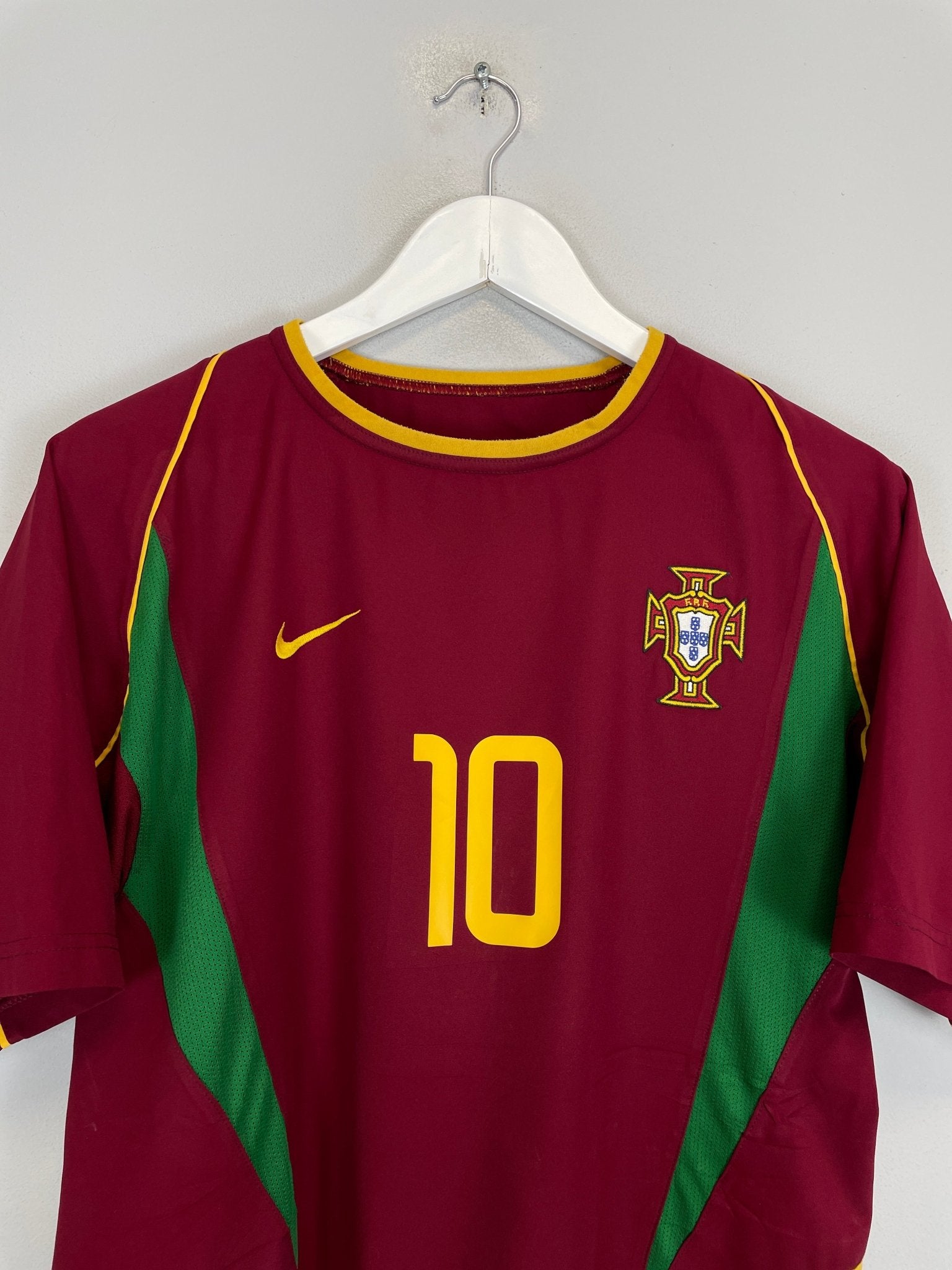 Shop 2002/04 PORTUGAL RUI COSTA #10 HOME SHIRT (S) NIKE, classic football shirts, vintage football shirts & retro soccer jerseys at Cult Kits