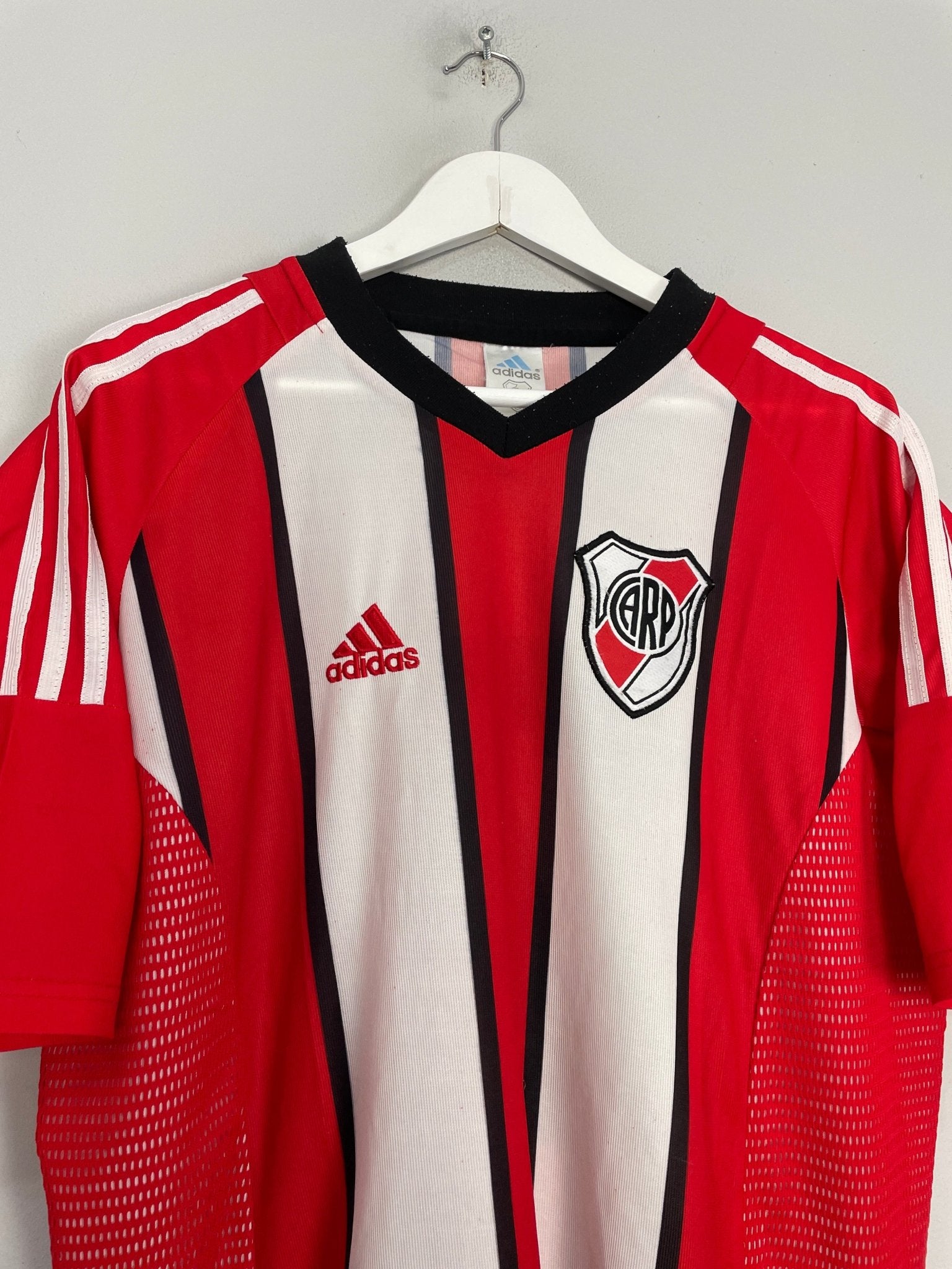 Shop 2002/04 RIVER PLATE #7 HOME SHIRT (L) ADIDAS, classic football shirts, vintage football shirts & retro soccer jerseys at Cult Kits