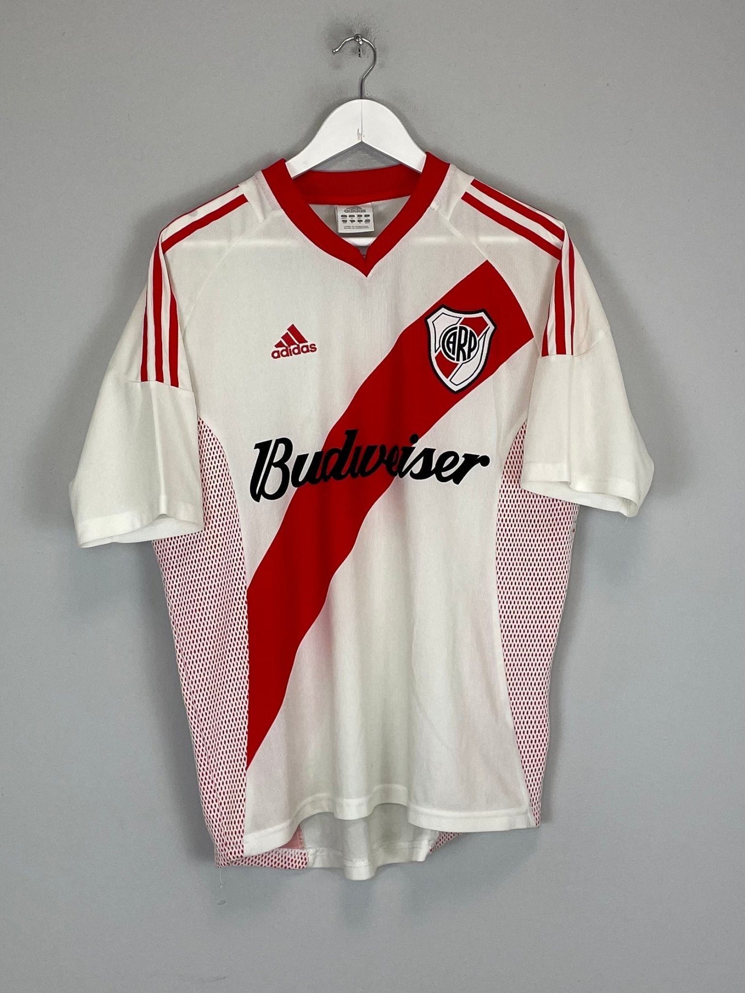 Shop 2002/04 RIVER PLATE HOME SHIRT (M) ADIDAS, classic football shirts, vintage football shirts & retro soccer jerseys at Cult Kits