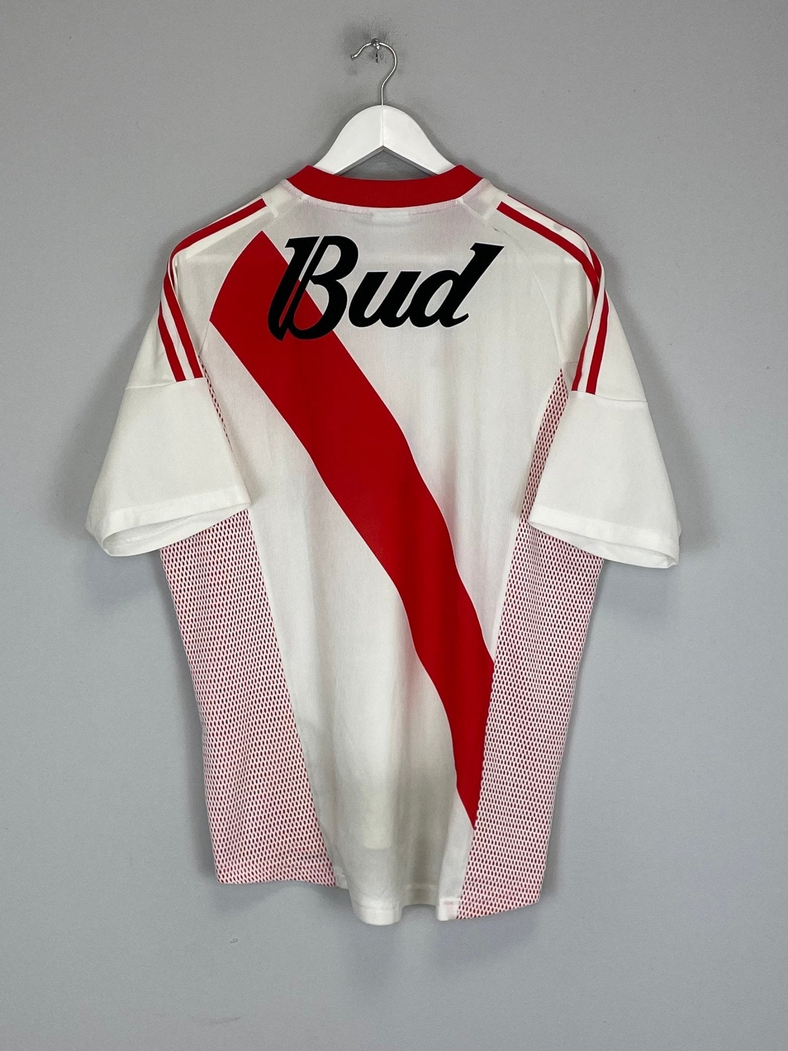 Shop 2002/04 RIVER PLATE HOME SHIRT (M) ADIDAS, classic football shirts, vintage football shirts & retro soccer jerseys at Cult Kits