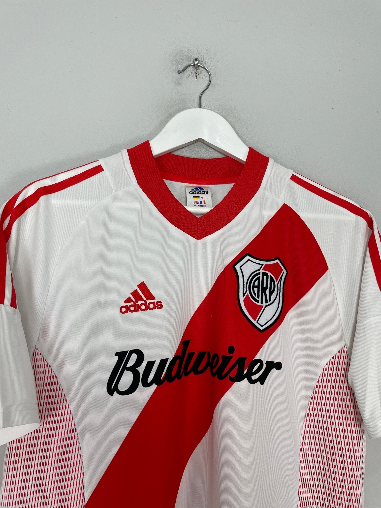 Shop 2002/04 RIVER PLATE HOME SHIRT (S) ADIDAS, classic football shirts, vintage football shirts & retro soccer jerseys at Cult Kits