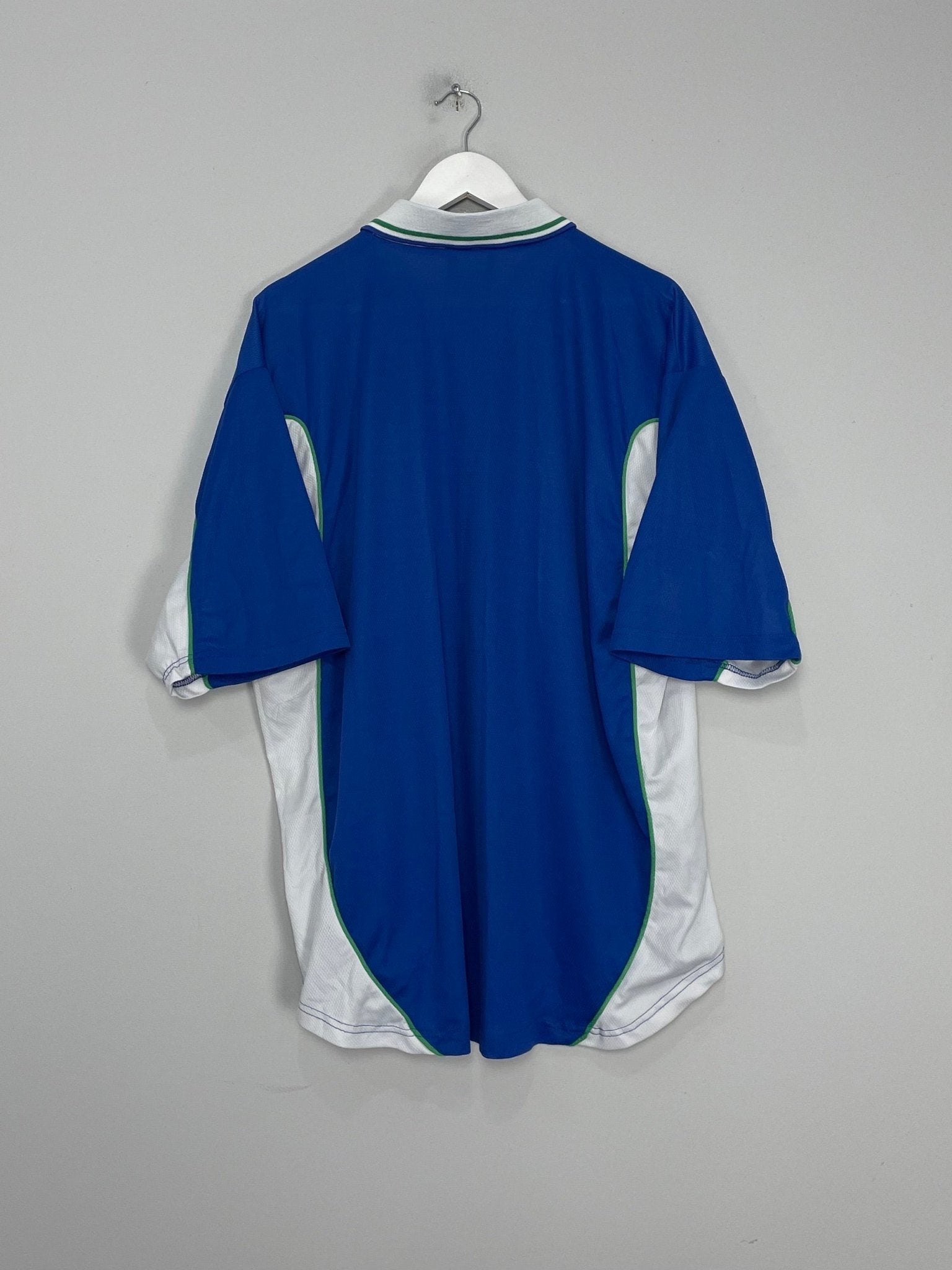 Shop 2002/04 ROCHDALE HOME SHIRT (XXL) UHLSPORT, classic football shirts, vintage football shirts & retro soccer jerseys at Cult Kits