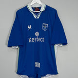 Shop 2002/04 ROCHDALE HOME SHIRT (XXL) UHLSPORT, classic football shirts, vintage football shirts & retro soccer jerseys at Cult Kits