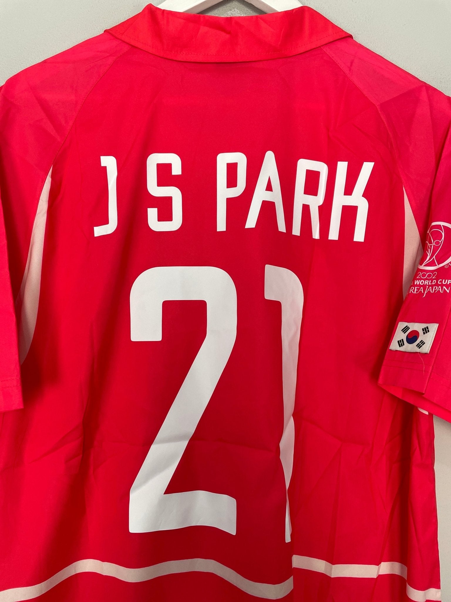 Shop 2002/04 SOUTH KOREA J.S PARK #21 HOME SHIRT (L) NIKE, classic football shirts, vintage football shirts & retro soccer jerseys at Cult Kits