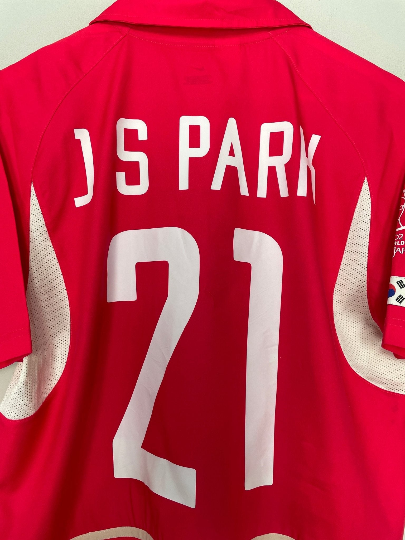Shop 2002/04 SOUTH KOREA J.S PARK #21 HOME SHIRT (L) NIKE, classic football shirts, vintage football shirts & retro soccer jerseys at Cult Kits