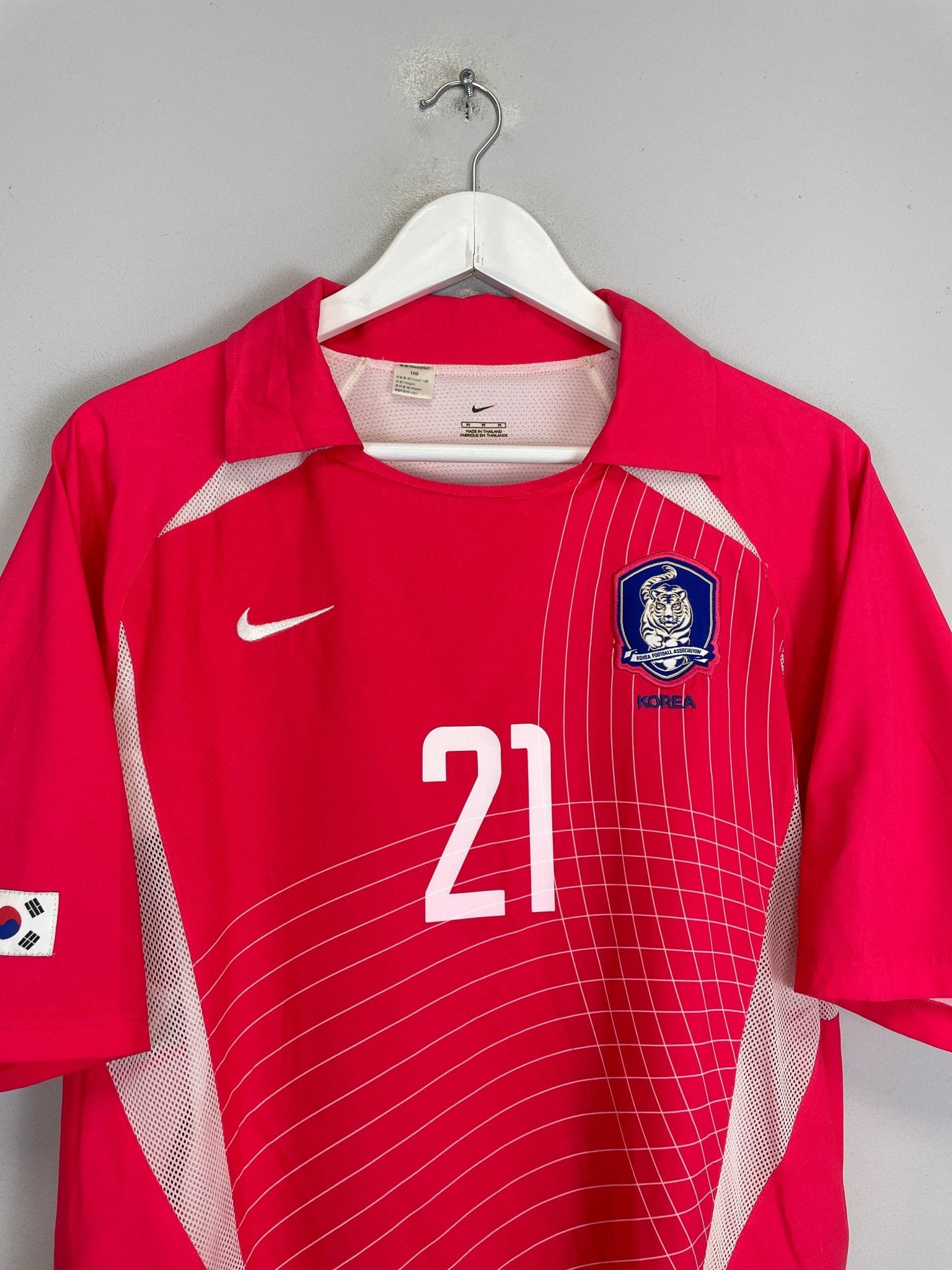 Shop 2002/04 SOUTH KOREA JS PARK #21 *PLAYER ISSUE* HOME SHIRT (M) NIKE, classic football shirts, vintage football shirts & retro soccer jerseys at Cult Kits