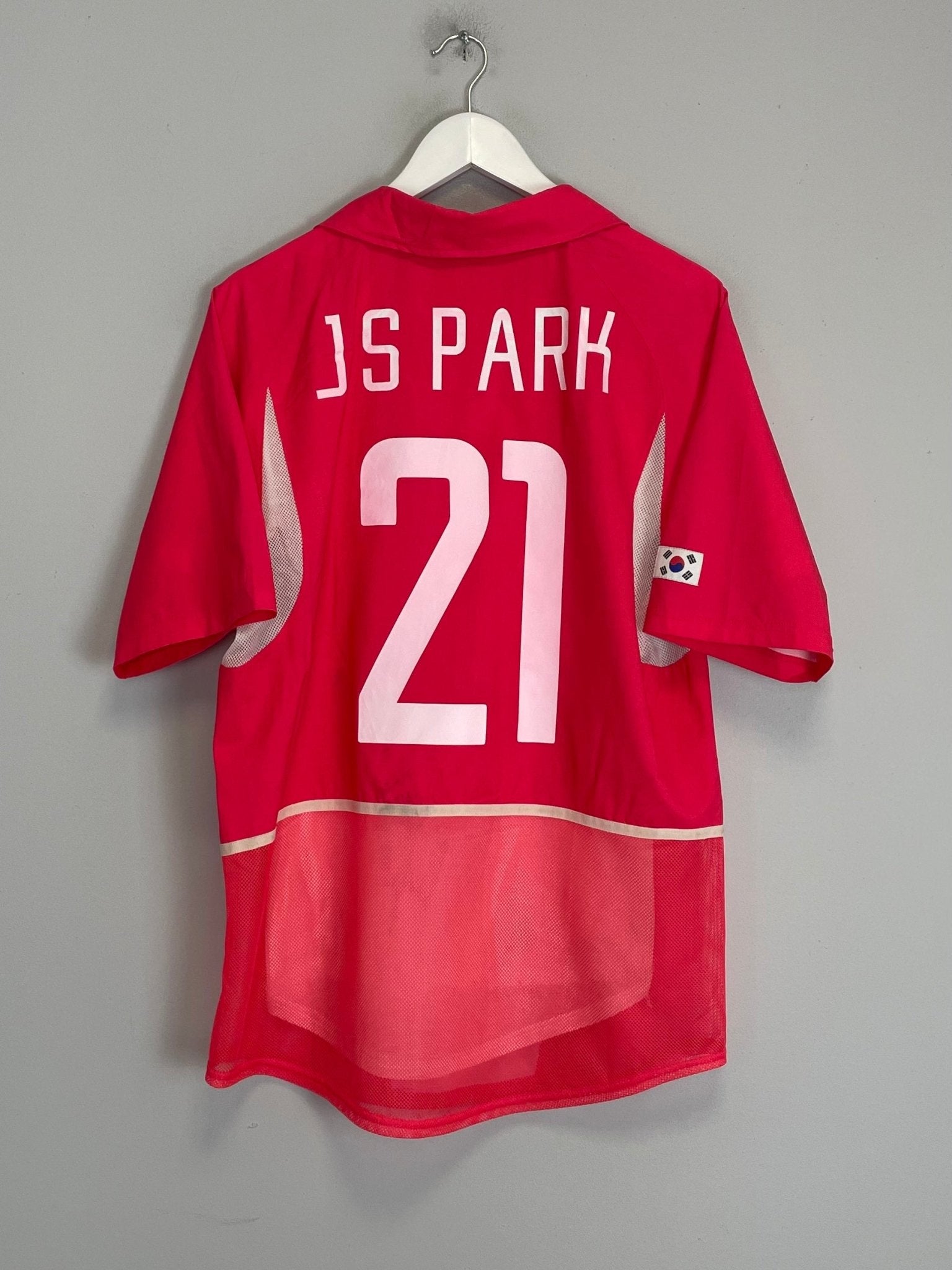 Shop 2002/04 SOUTH KOREA JS PARK #21 *PLAYER ISSUE* HOME SHIRT (M) NIKE, classic football shirts, vintage football shirts & retro soccer jerseys at Cult Kits