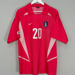 Shop 2002/04 SOUTH KOREA M B HONG #20 HOME SHIRT (L) NIKE, classic football shirts, vintage football shirts & retro soccer jerseys at Cult Kits