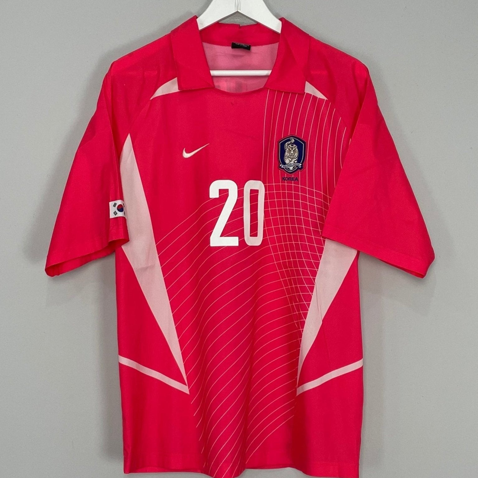 Shop 2002/04 SOUTH KOREA M B HONG #20 HOME SHIRT (L) NIKE, classic football shirts, vintage football shirts & retro soccer jerseys at Cult Kits