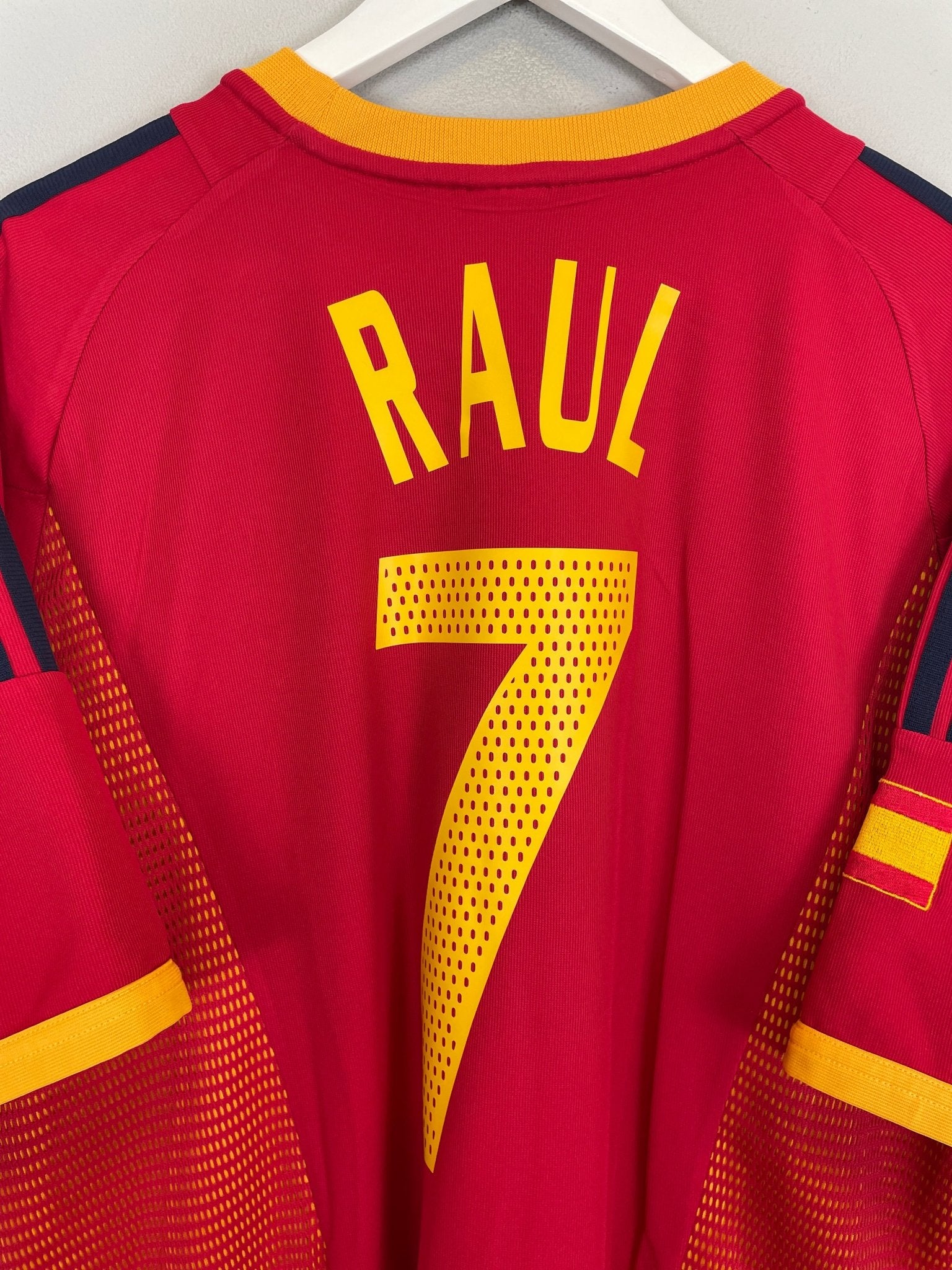 Shop 2002/04 SPAIN RAUL #7 HOME SHIRT (L) ADIDAS, classic football shirts, vintage football shirts & retro soccer jerseys at Cult Kits