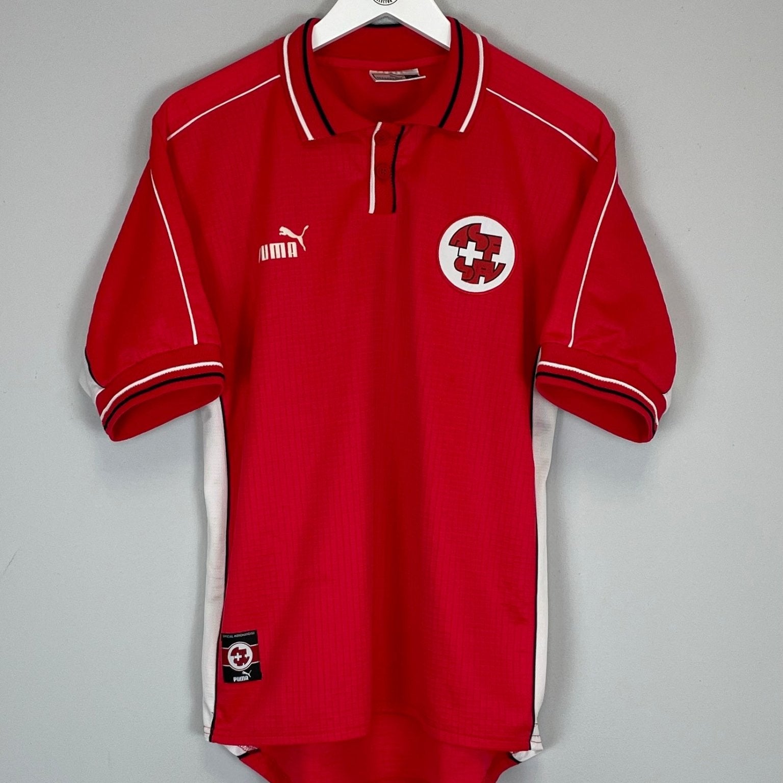 Shop 2002/04 SWITZERLAND HOME SHIRT (S) PUMA, classic football shirts, vintage football shirts & retro soccer jerseys at Cult Kits