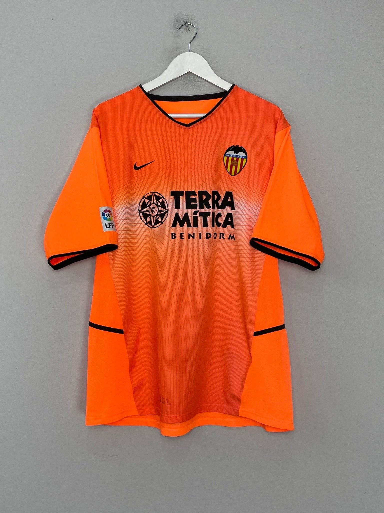 Shop 2002/04 VALENCIA AIMAR #21 AWAY SHIRT (XL) NIKE, classic football shirts, vintage football shirts & retro soccer jerseys at Cult Kits