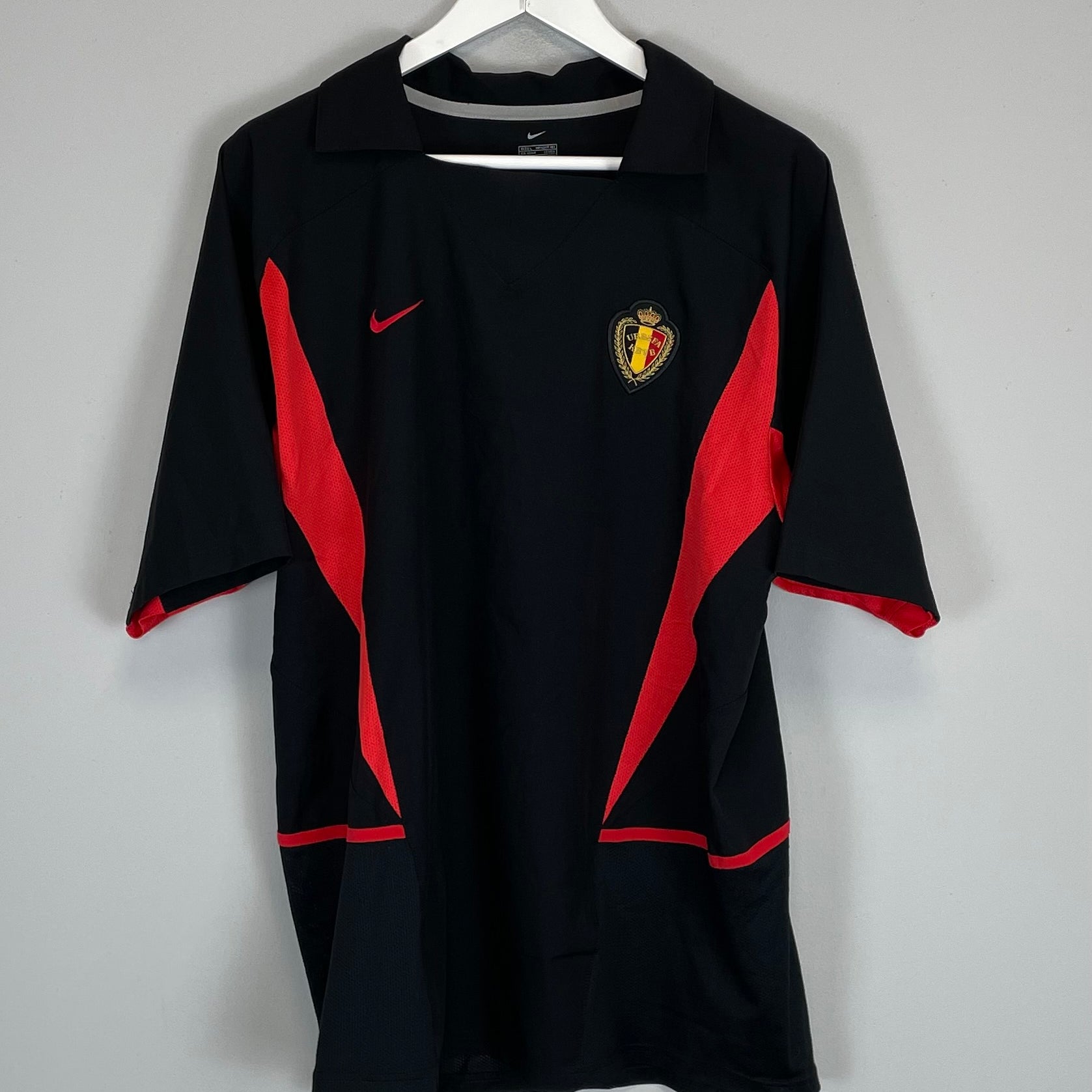 Shop 2002/04 BELGIUM AWAY SHIRT (L) NIKE, classic football shirts, vintage football shirts & retro soccer jerseys at Cult Kits