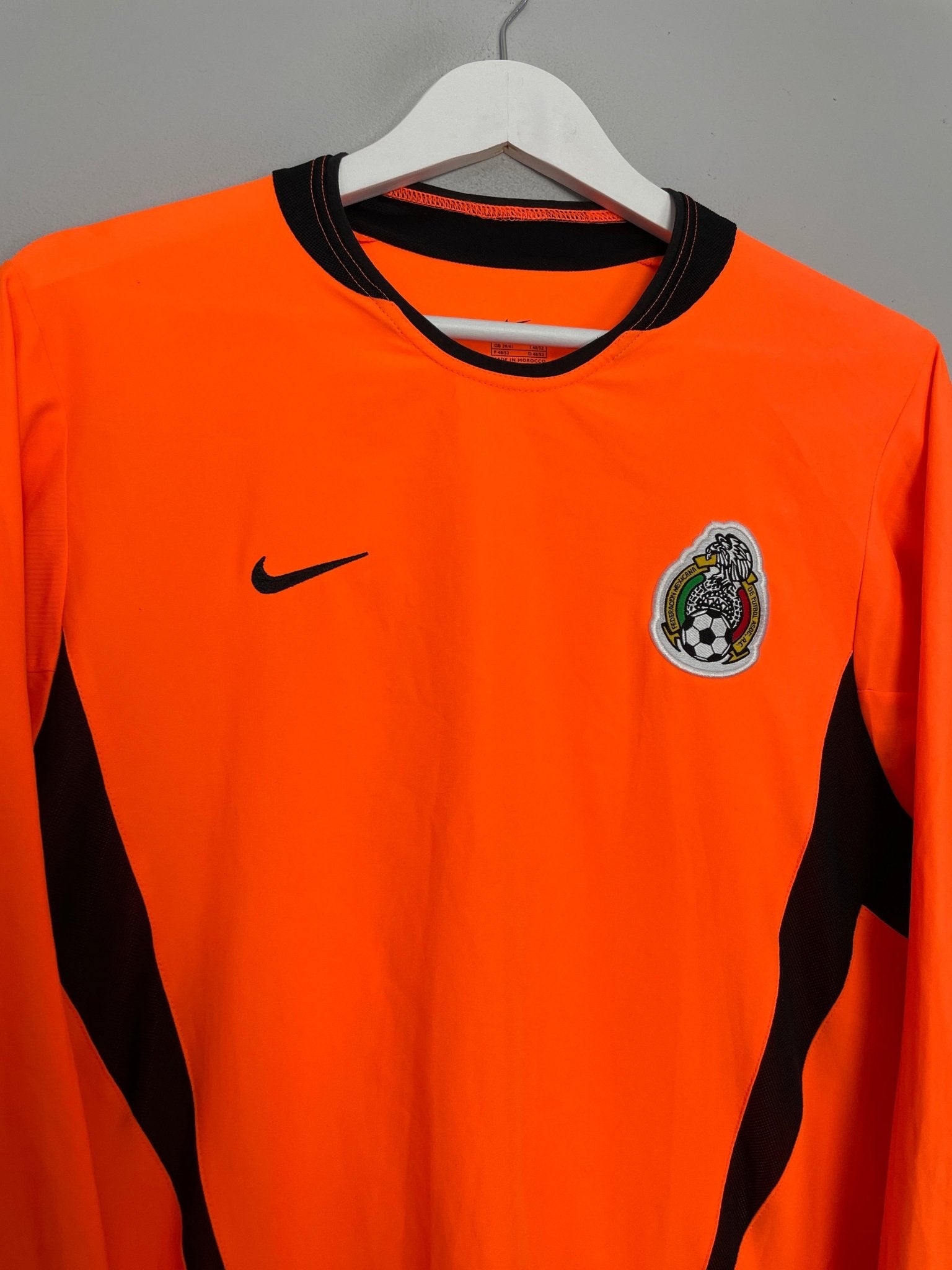 Shop 2003 MEXICO GK SHIRT (M) NIKE, classic football shirts, vintage football shirts & retro soccer jerseys at Cult Kits
