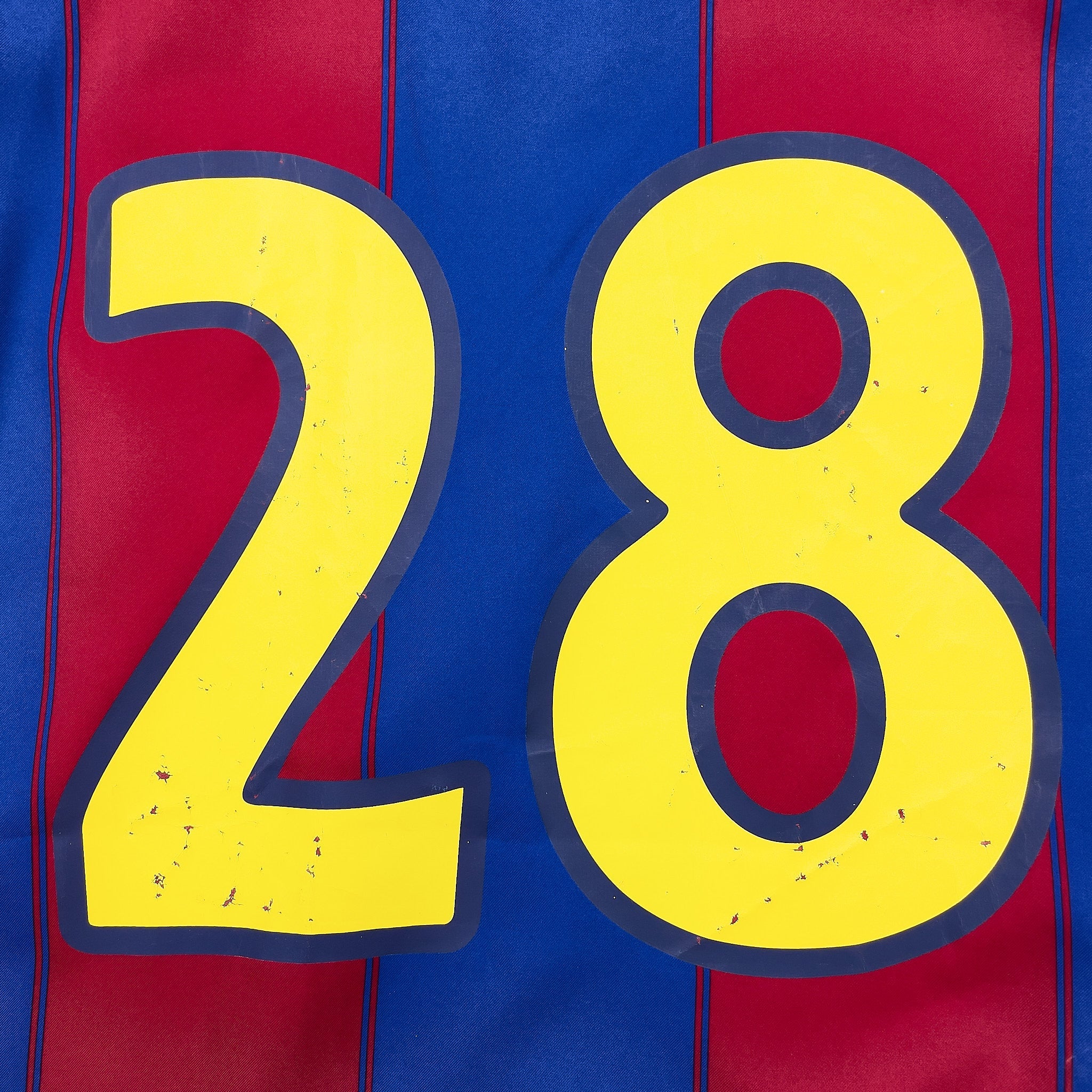 Buy 2003/04 Barcelona 28 Home Shirt (XL) Nike ~ Free worldwide shipping ~ Authentic Vintage Football Shirts from Cult Kits