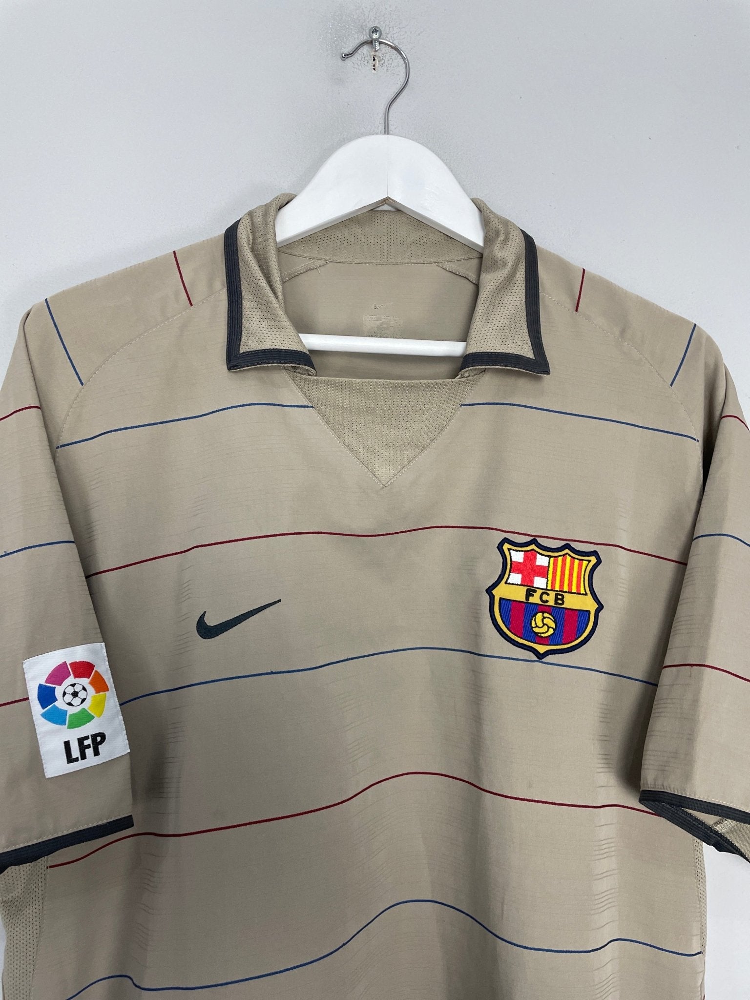 Shop 2003/04 BARCELONA RONALDINHO #10 AWAY SHIRT (L) NIKE, classic football shirts, vintage football shirts & retro soccer jerseys at Cult Kits