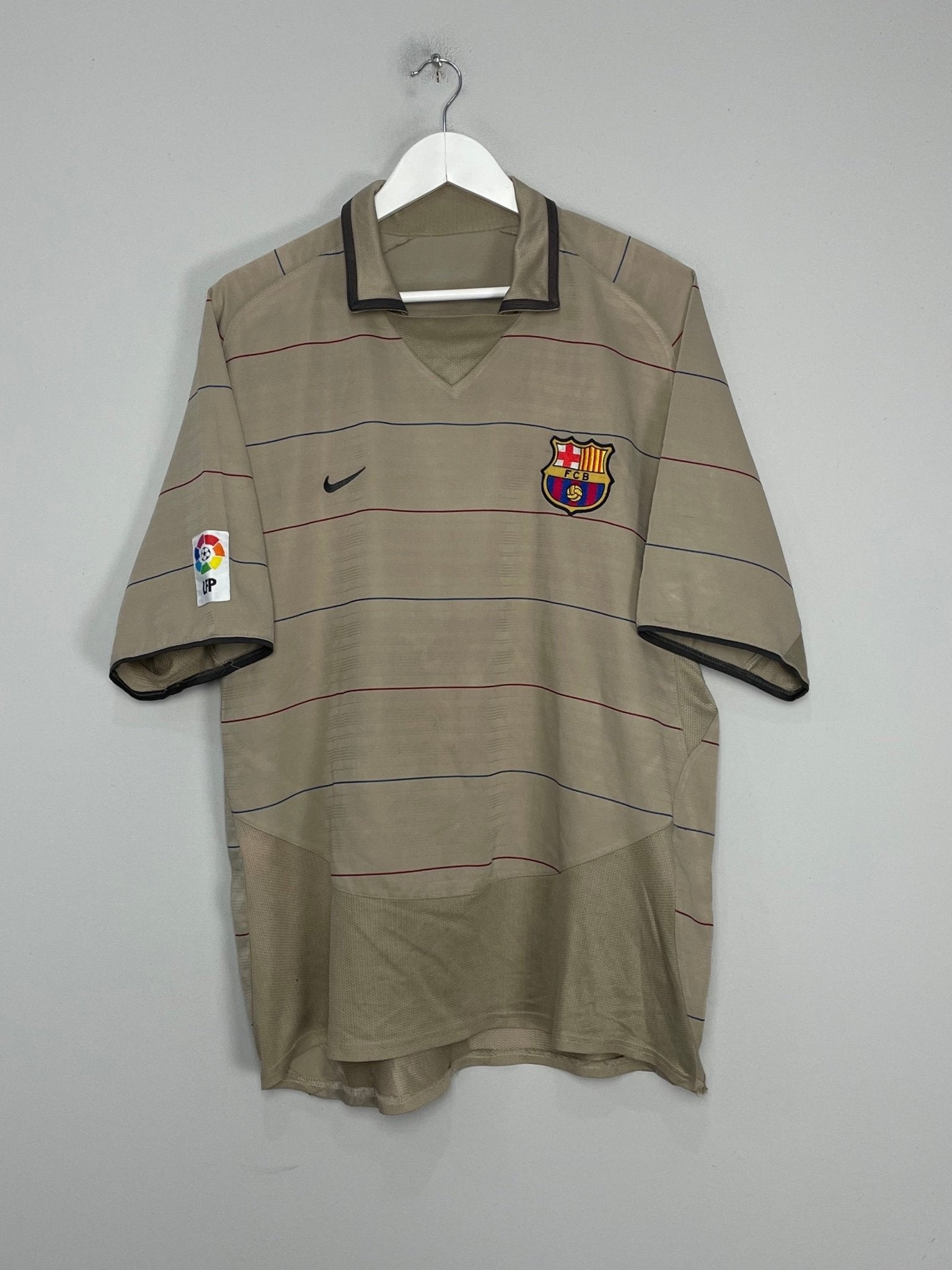 Shop 2003/04 BARCELONA RONALDINHO #10 AWAY SHIRT (XL) NIKE, classic football shirts, vintage football shirts & retro soccer jerseys at Cult Kits